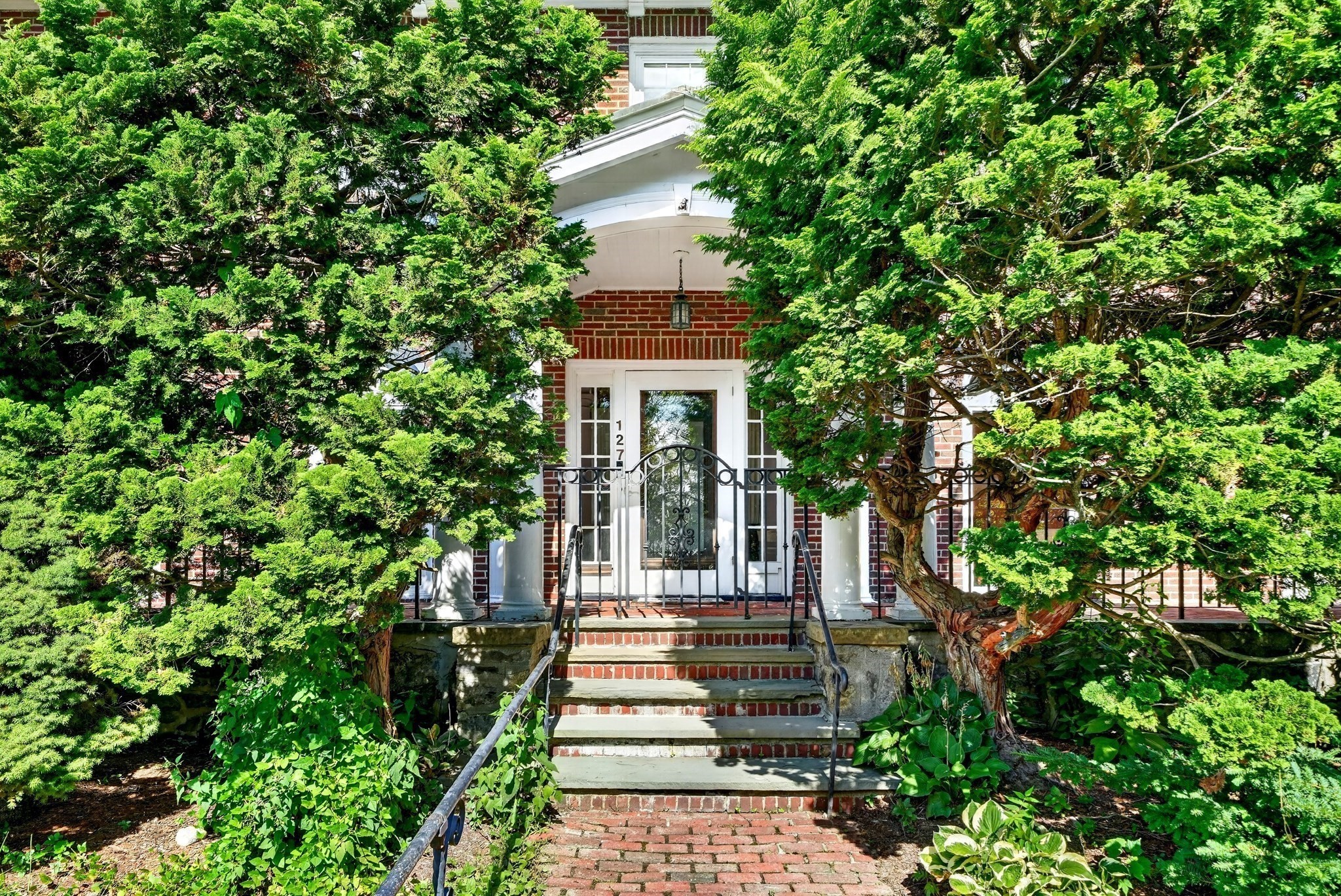127 Commonwealth Ave Property Photo 34