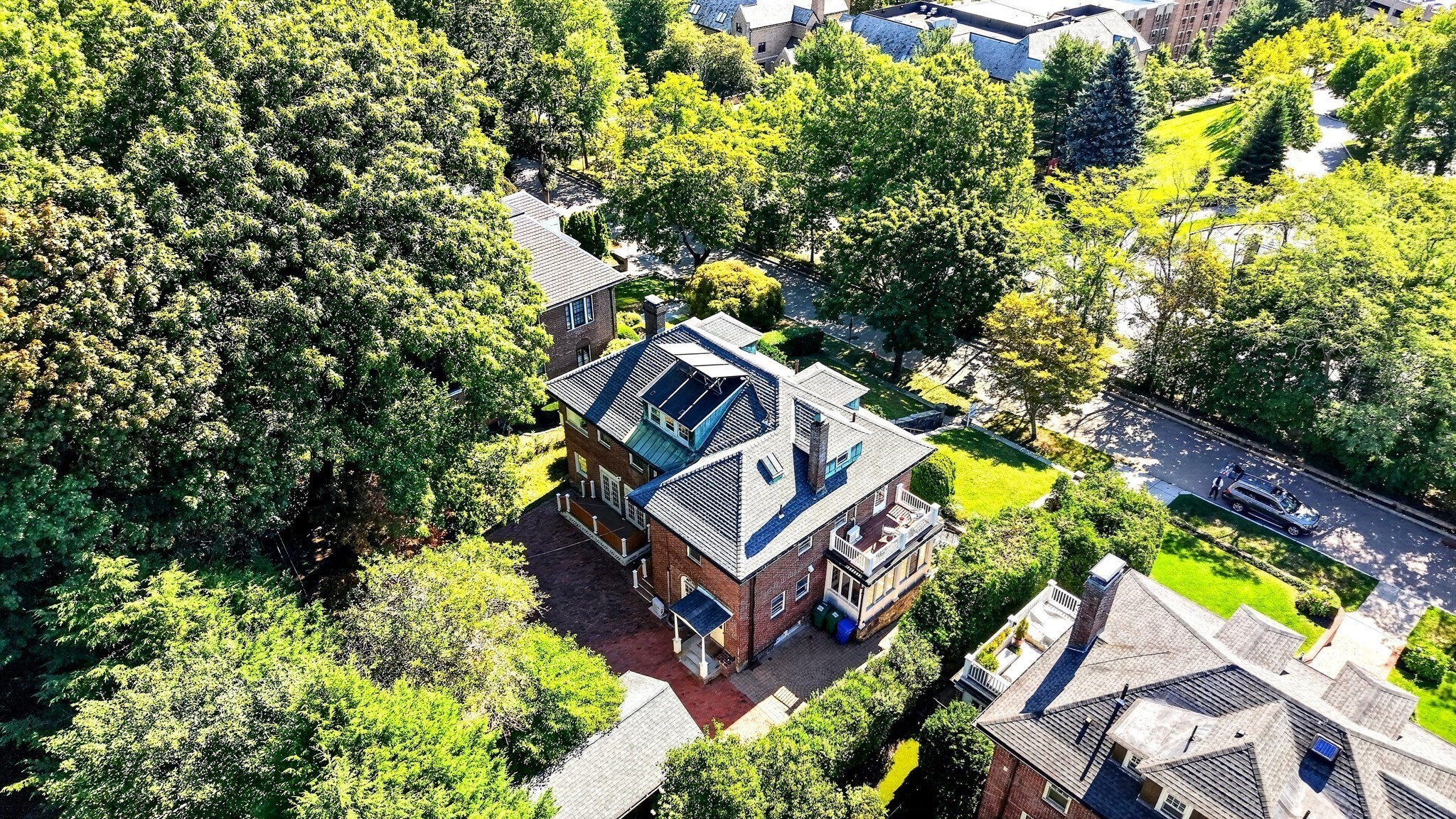 127 Commonwealth Ave Property Photo 36
