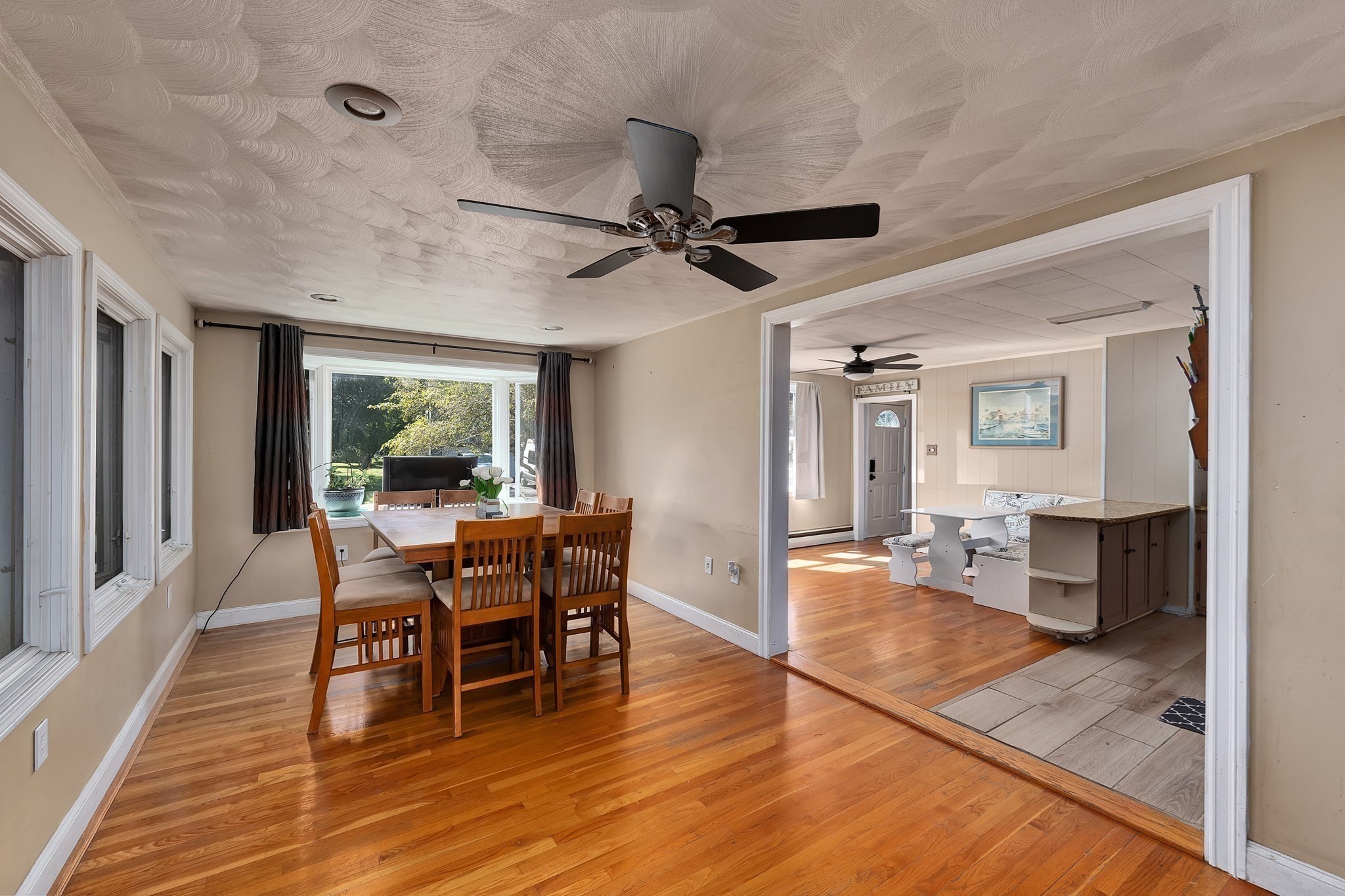 37 Riverdale Ave Property Photo 8