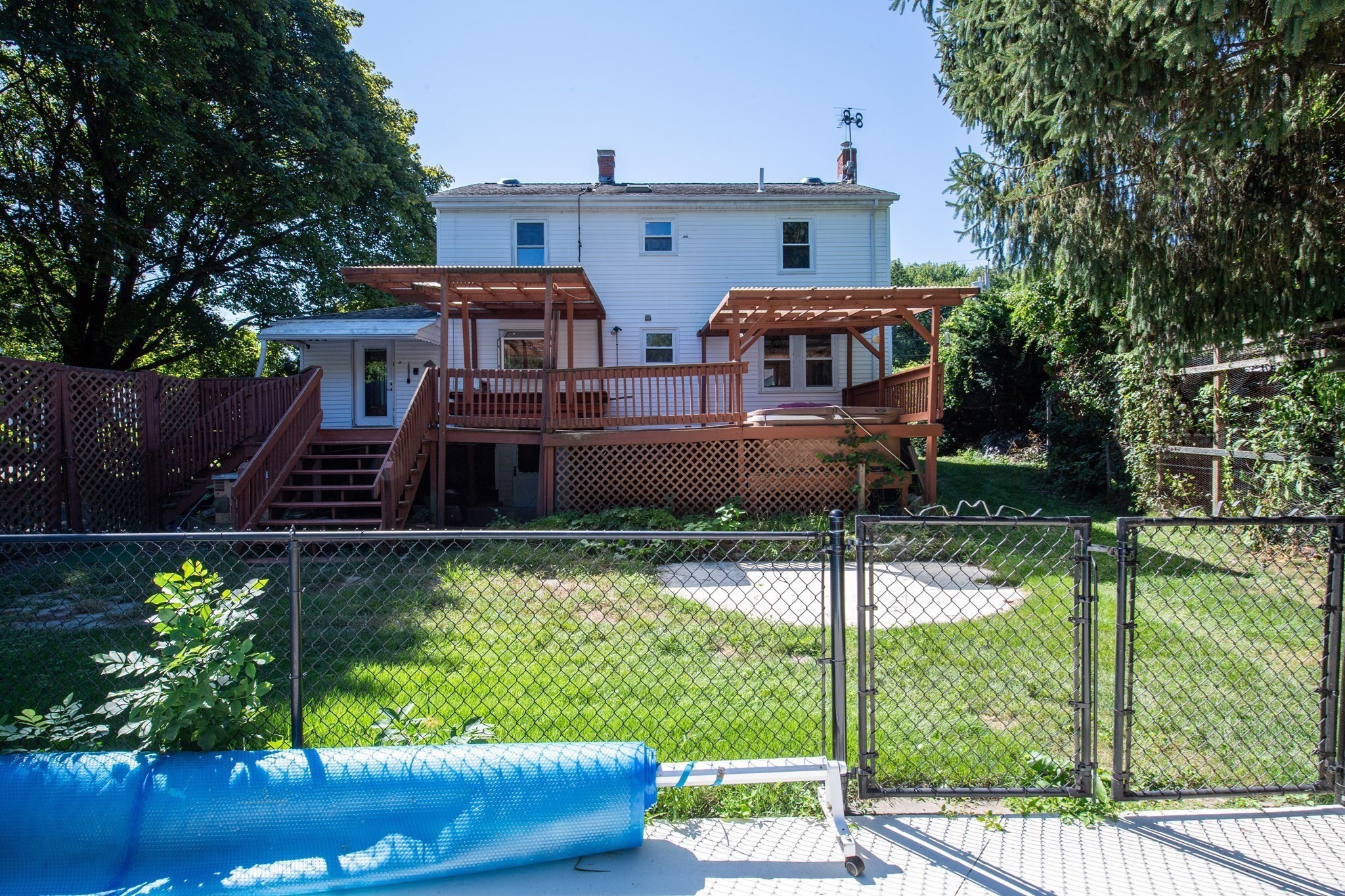 37 Riverdale Ave Property Photo 25