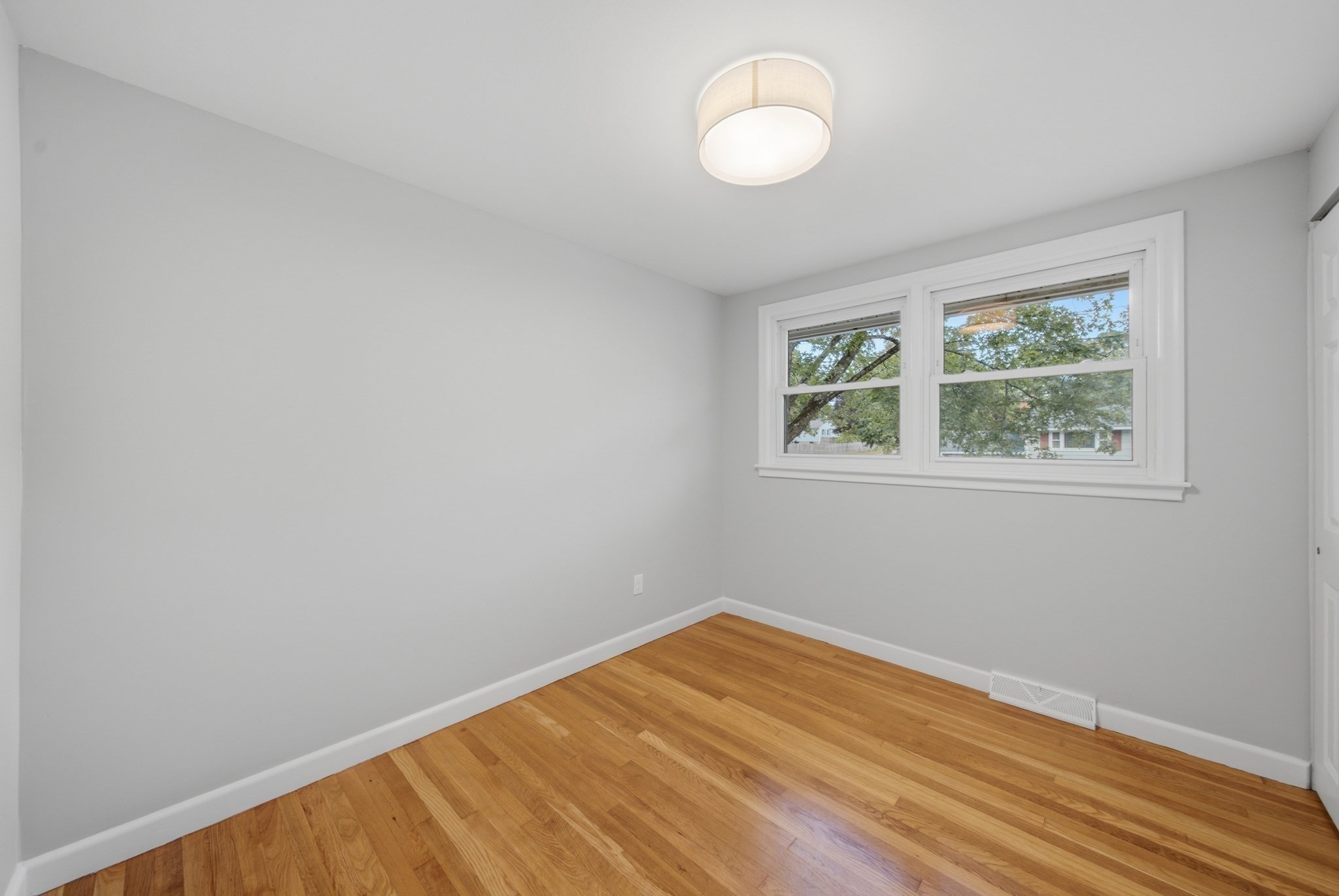 157 Marks St Property Photo 32