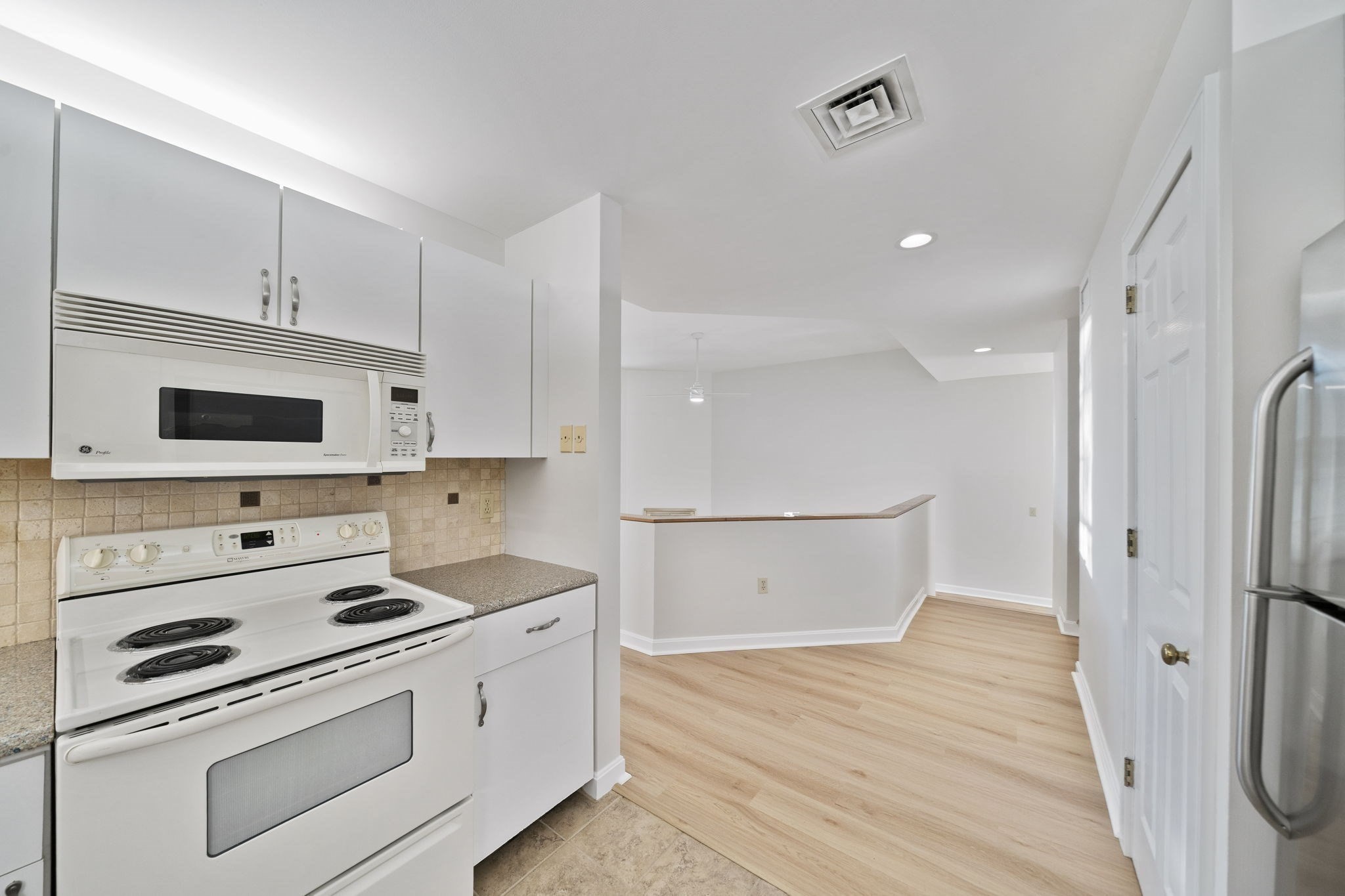 100 Parks St # 27 Property Photo 5