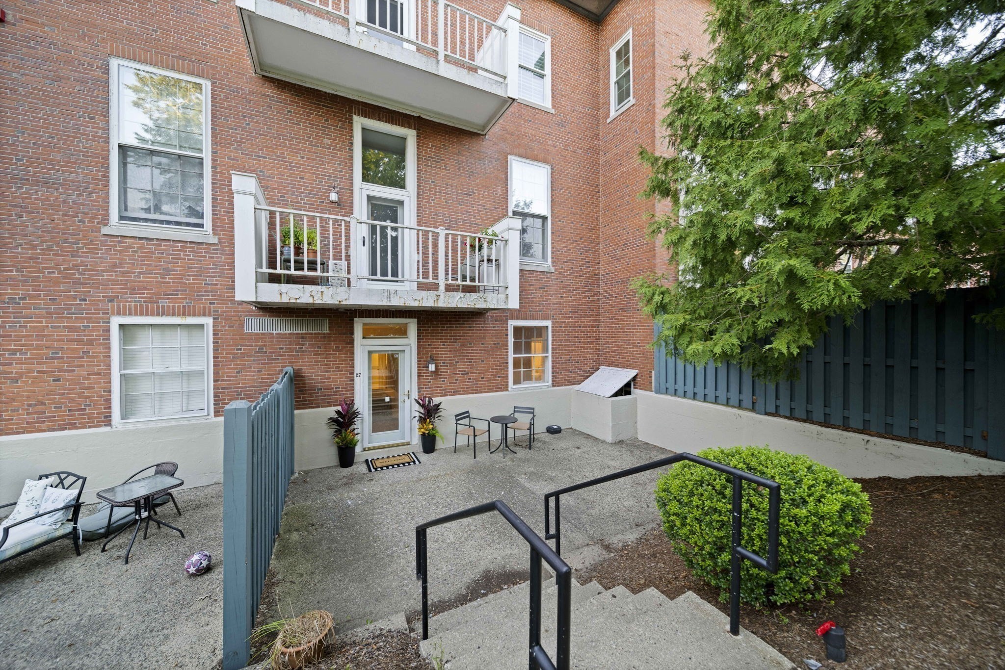 100 Parks St # 27 Property Photo 20