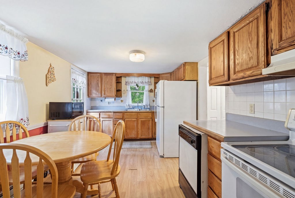 15 Samoset Street Property Photo 9