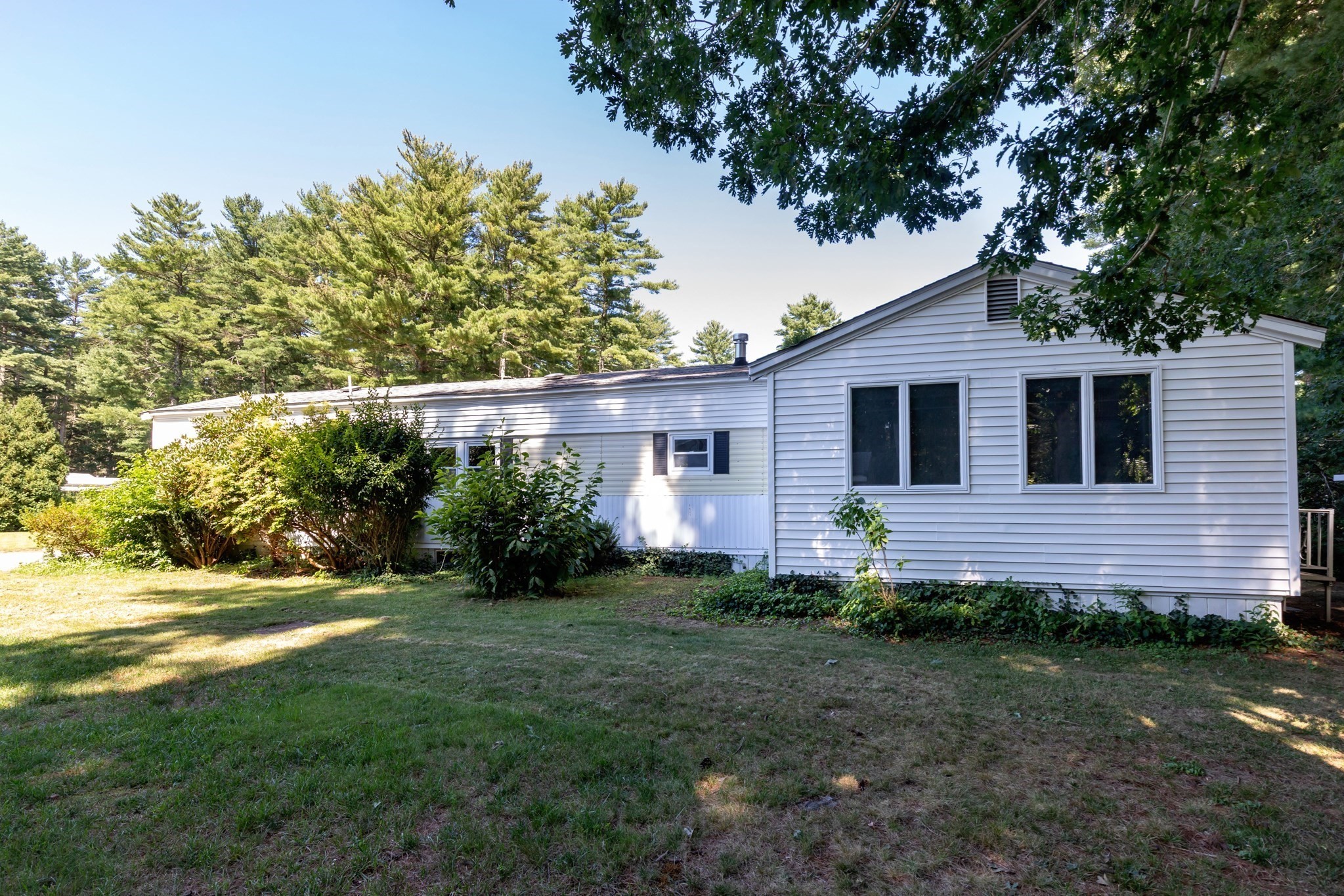 71 Maplewood Dr Property Photo 3