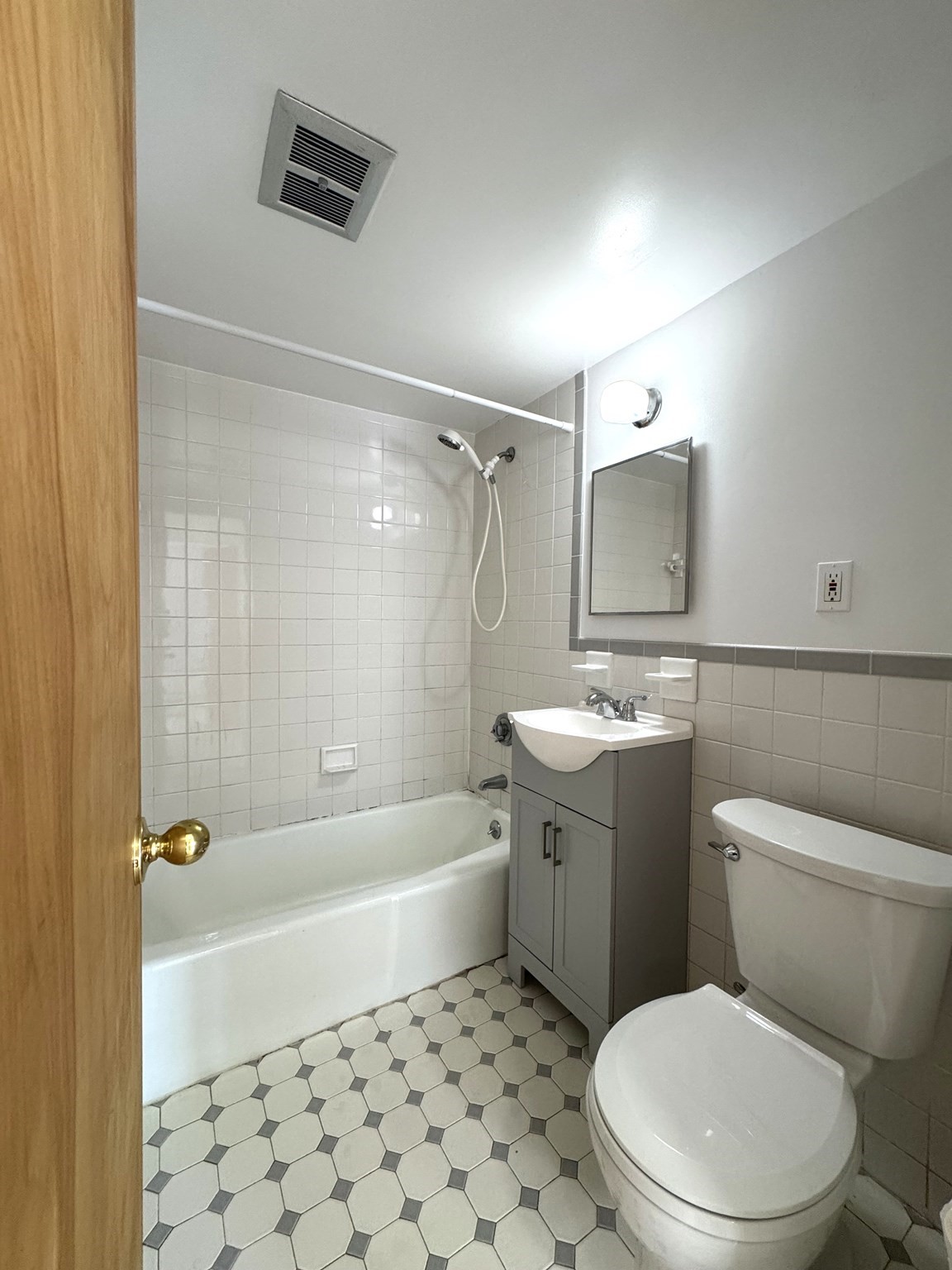 5 Carey Ave # G1 Property Photo 5
