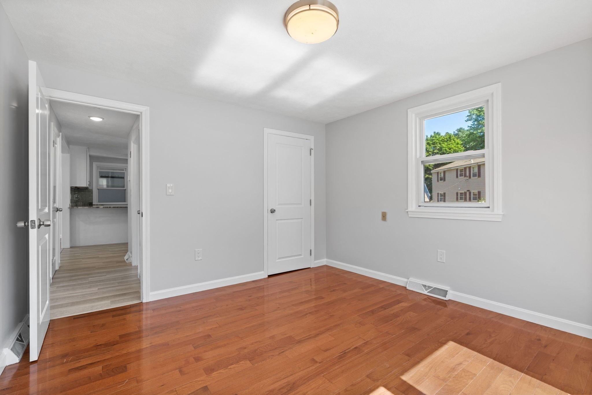 2 Ash St Property Photo 14