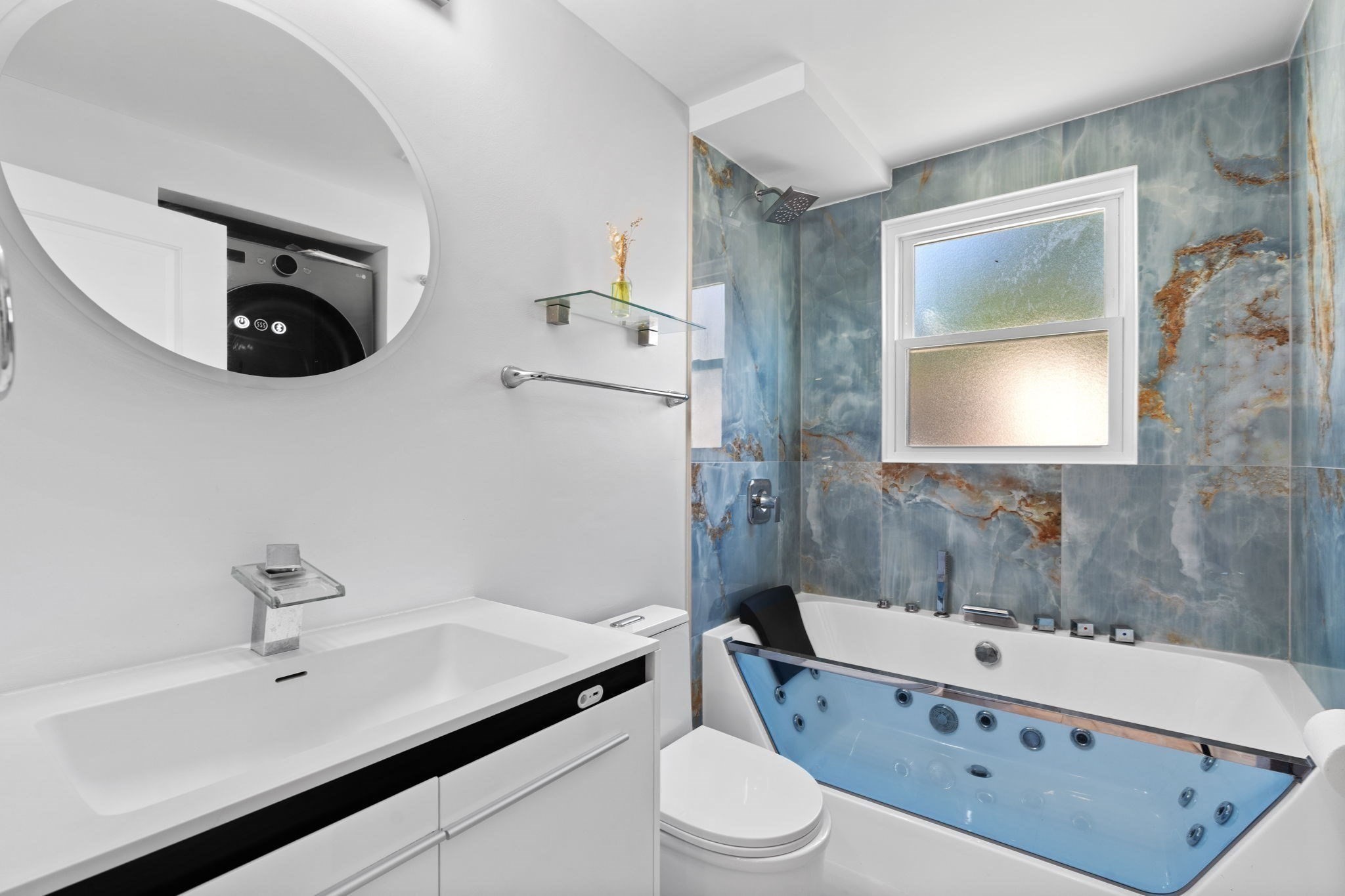 2 Ash St Property Photo 17