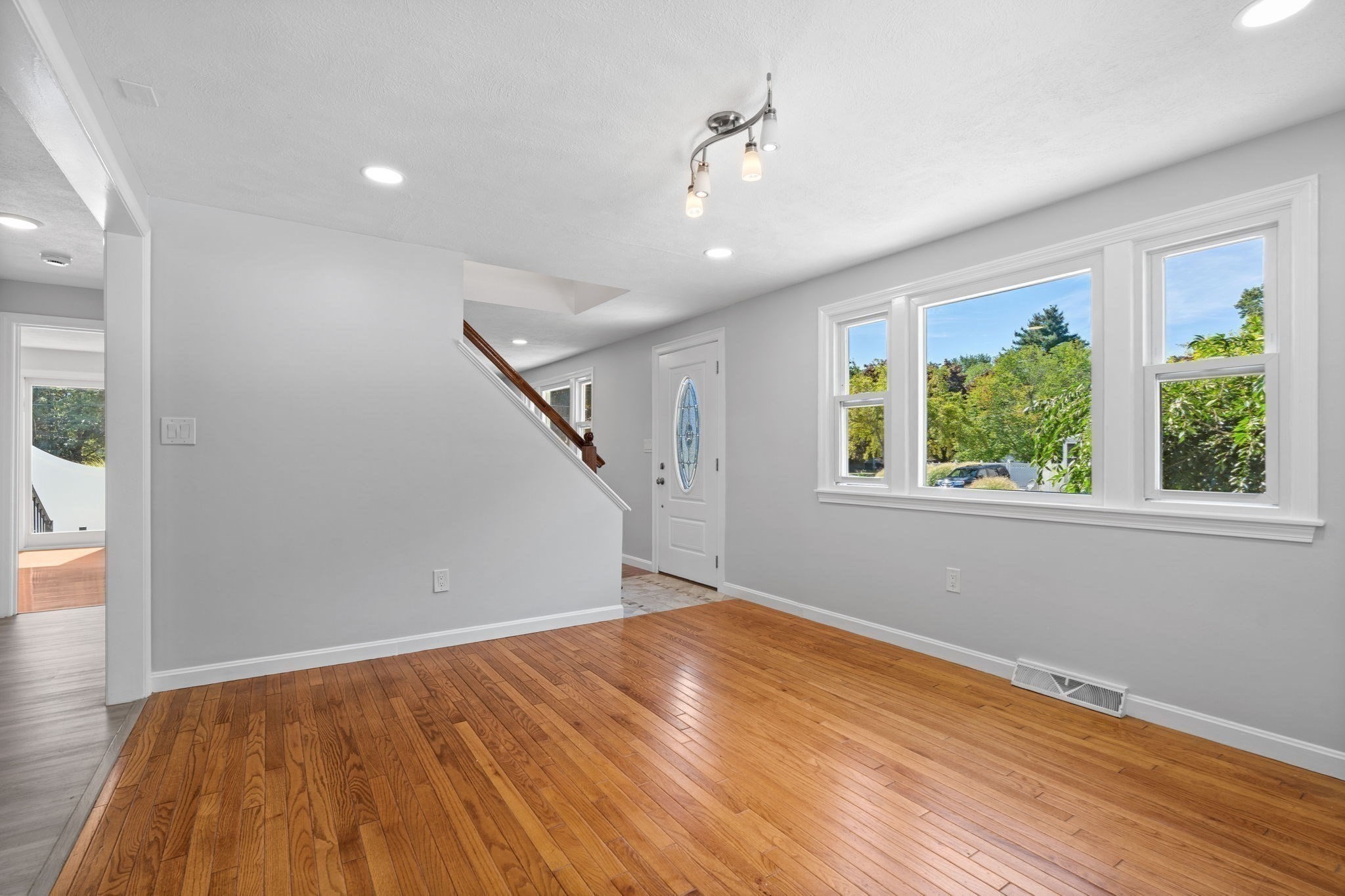 2 Ash St Property Photo 18