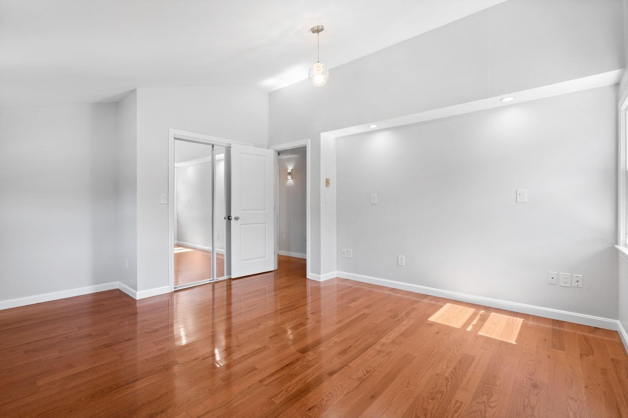 2 Ash St Property Photo 21