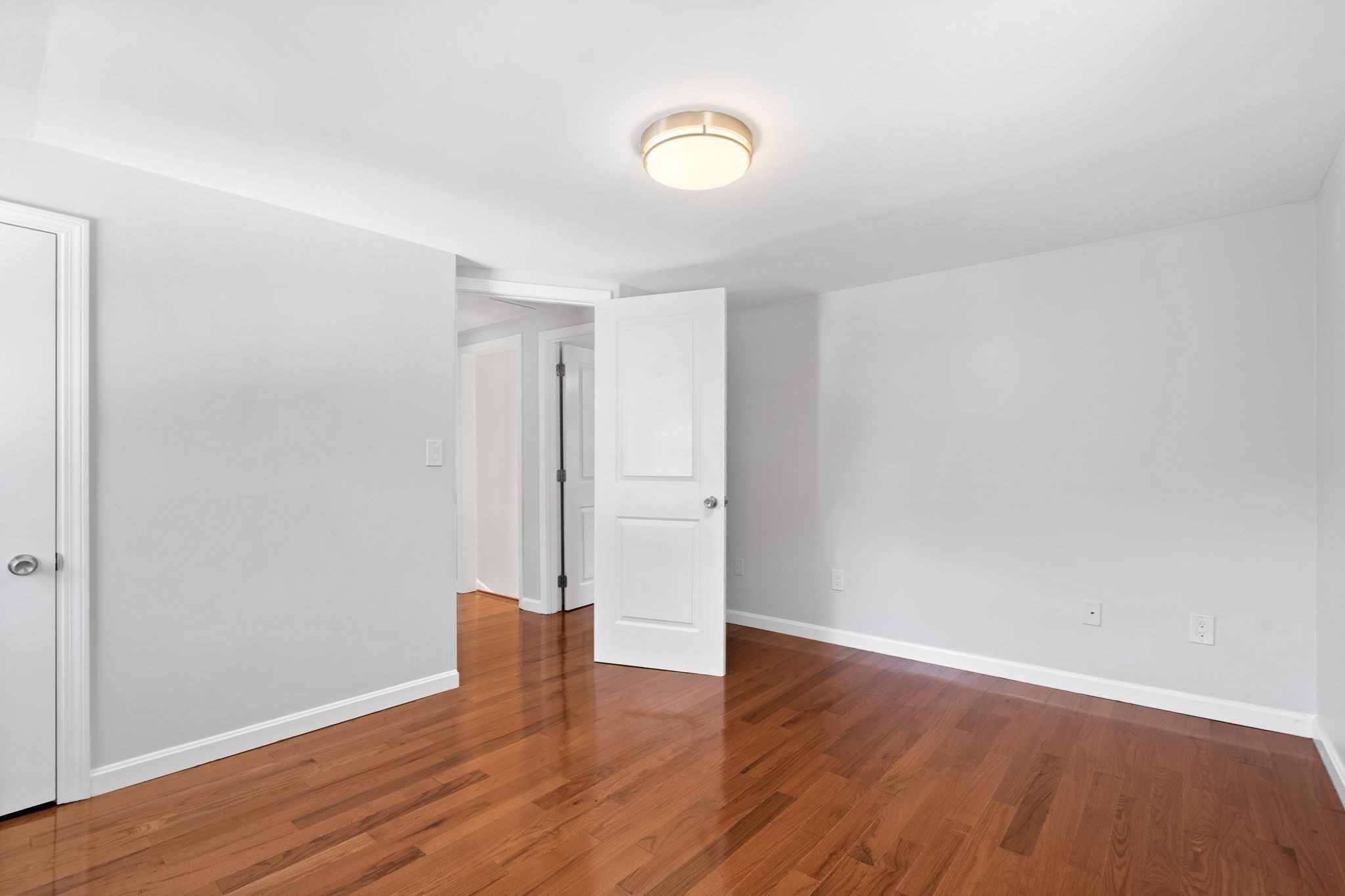 2 Ash St Property Photo 31