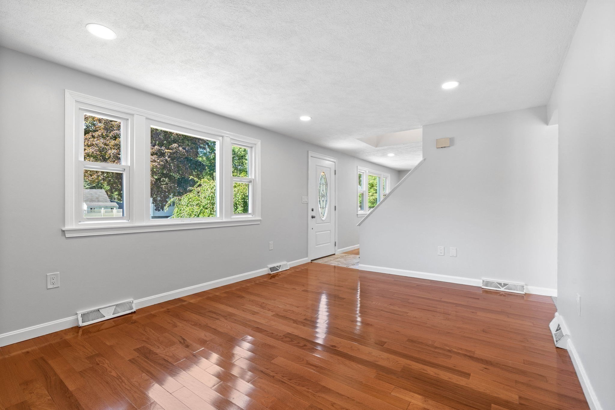2 Ash St Property Photo 35
