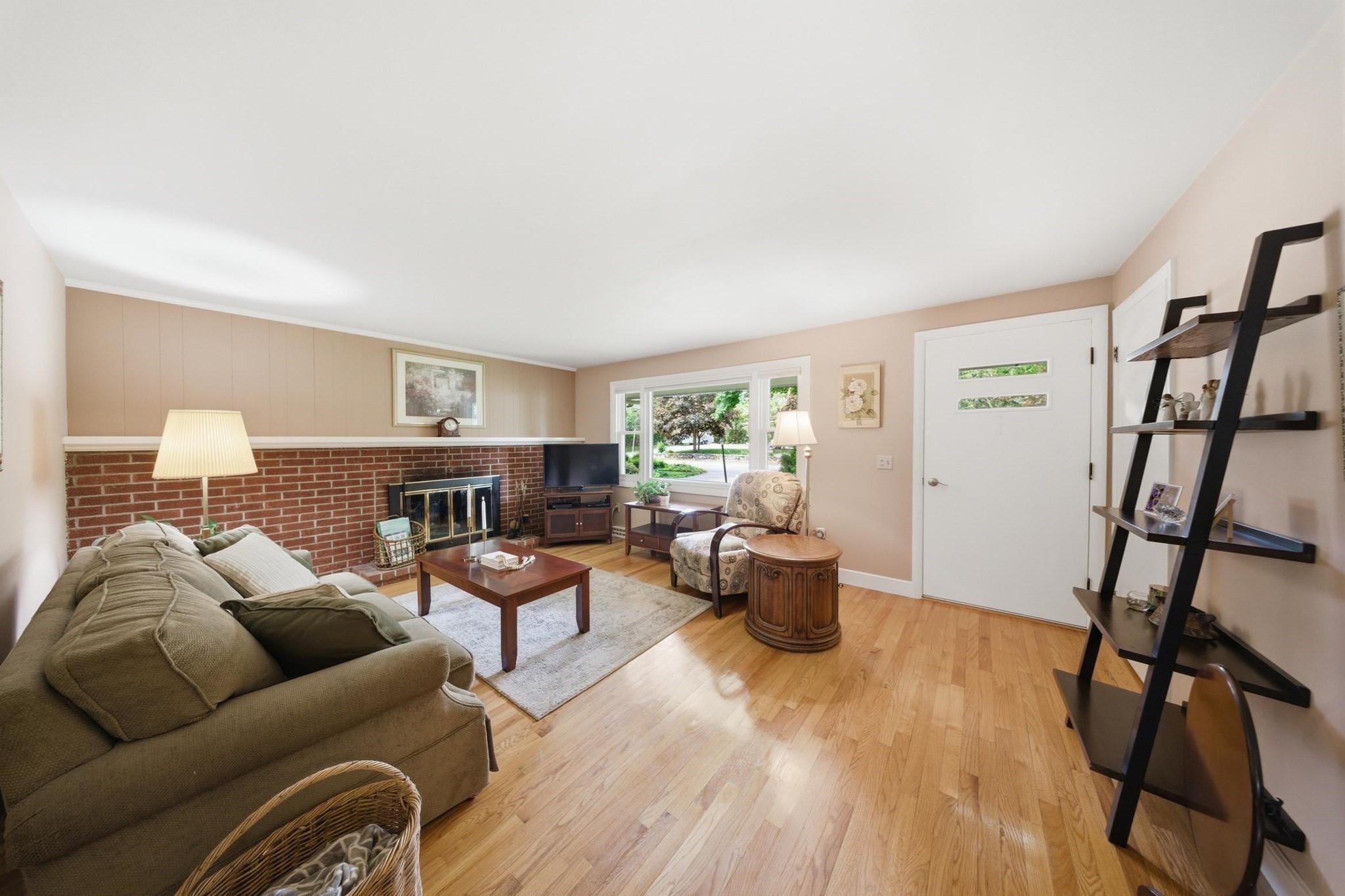 209 Mount Hope St Property Photo 6