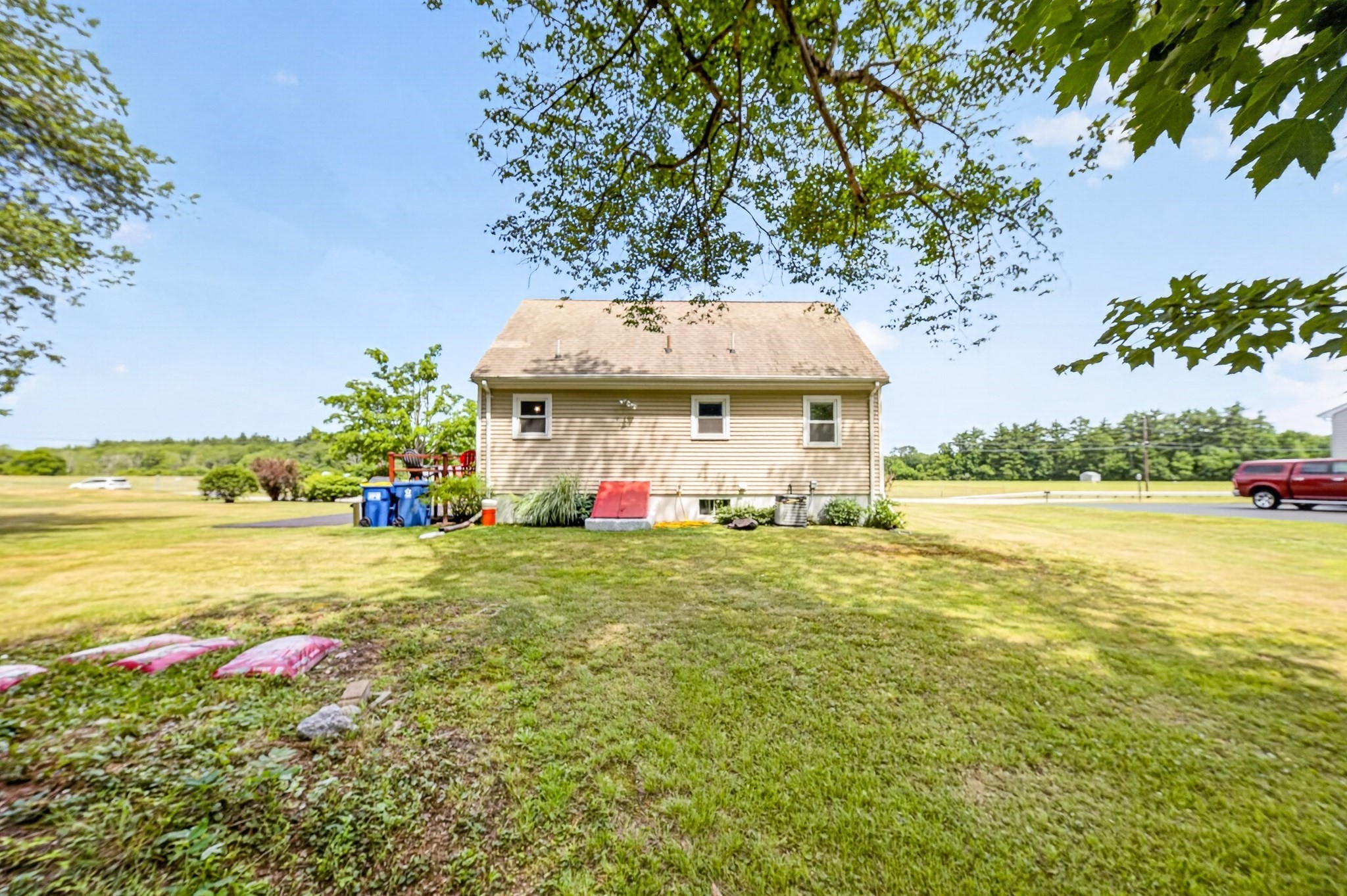 1761 Washington St Property Photo 4