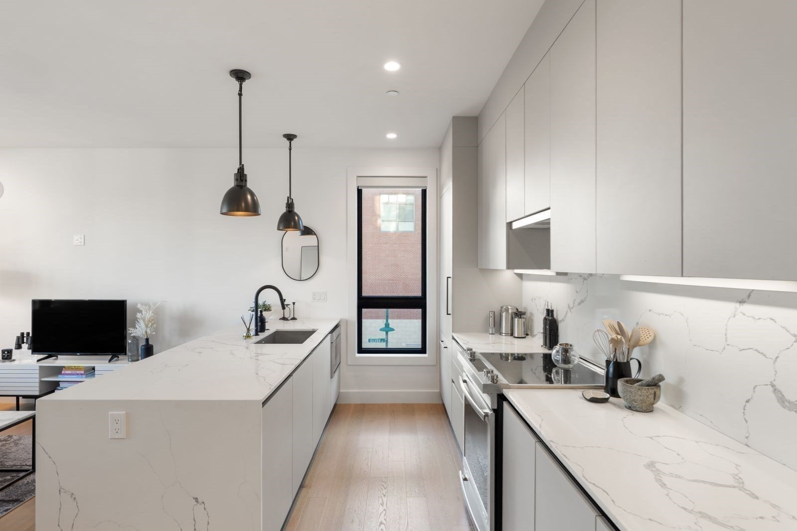 75 W Broadway # 202 Property Photo 6