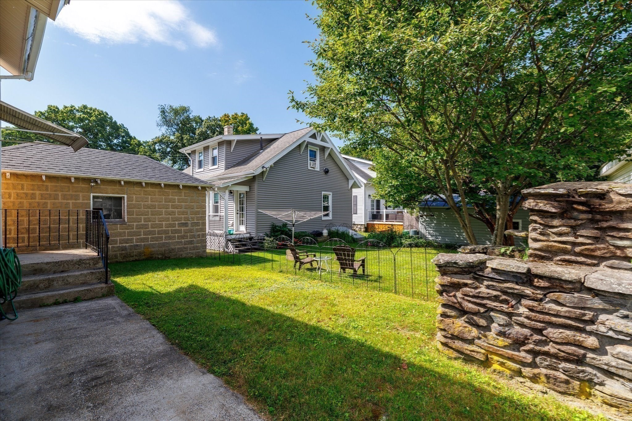 308 Bridle Path Property Photo 5