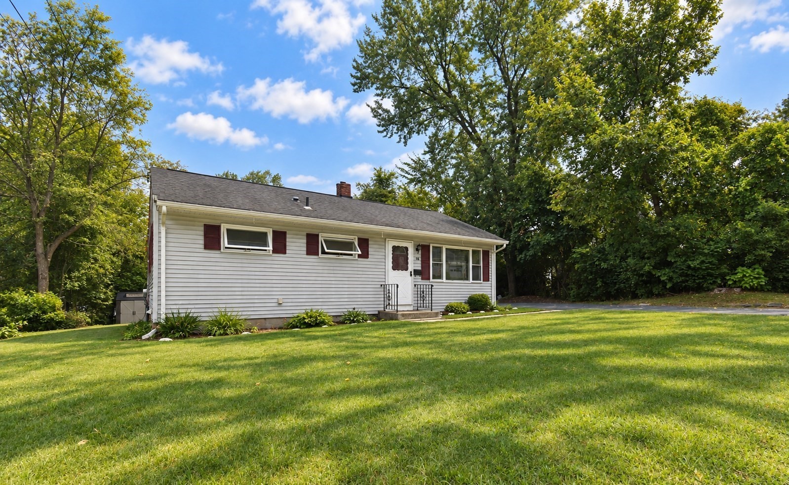 58 Cabot St Property Photo 1