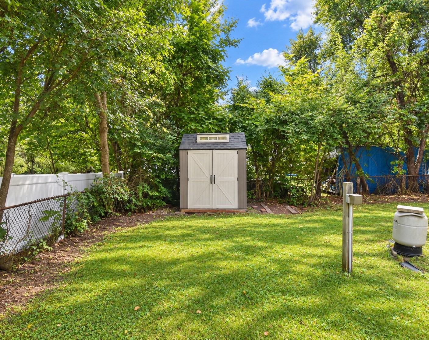 58 Cabot St Property Photo 5