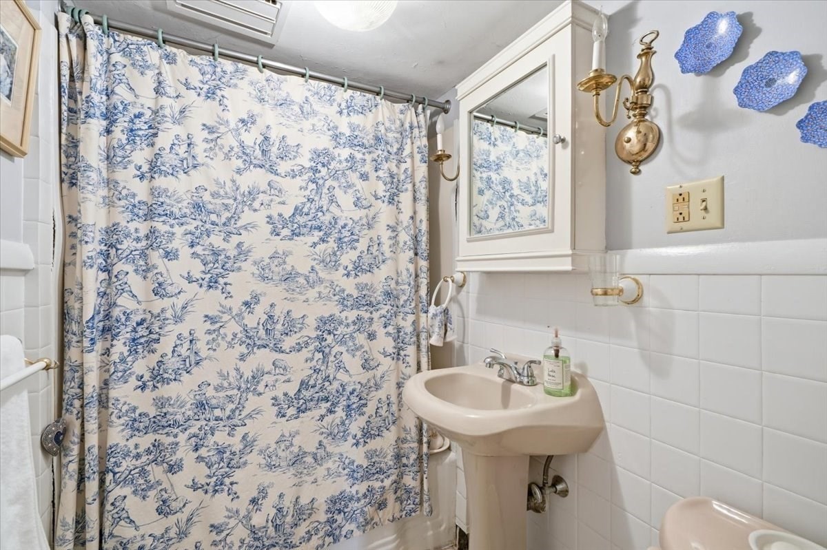 45 Summer Street Property Photo 12