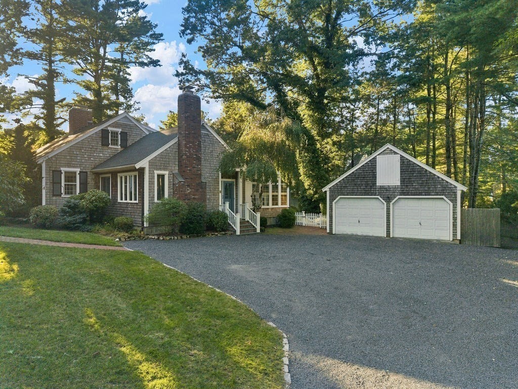 8 Lebaron Way Property Photo 4