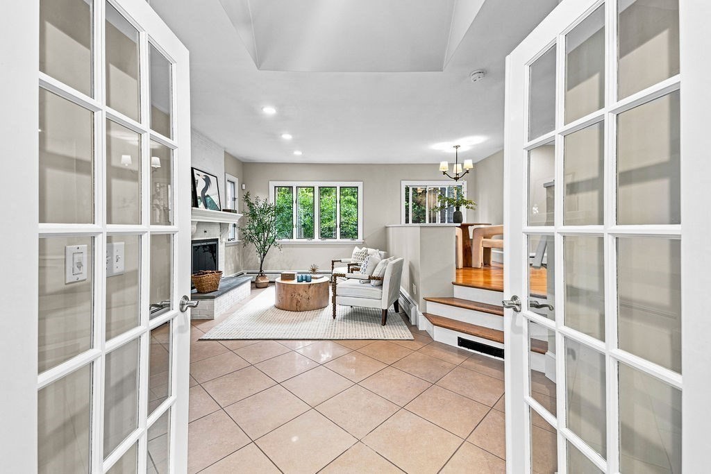 8 Lebaron Way Property Photo 7
