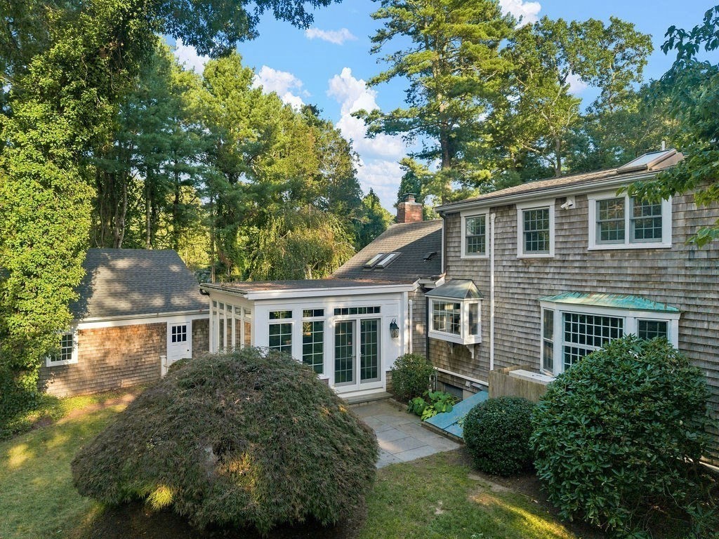 8 Lebaron Way Property Photo 10