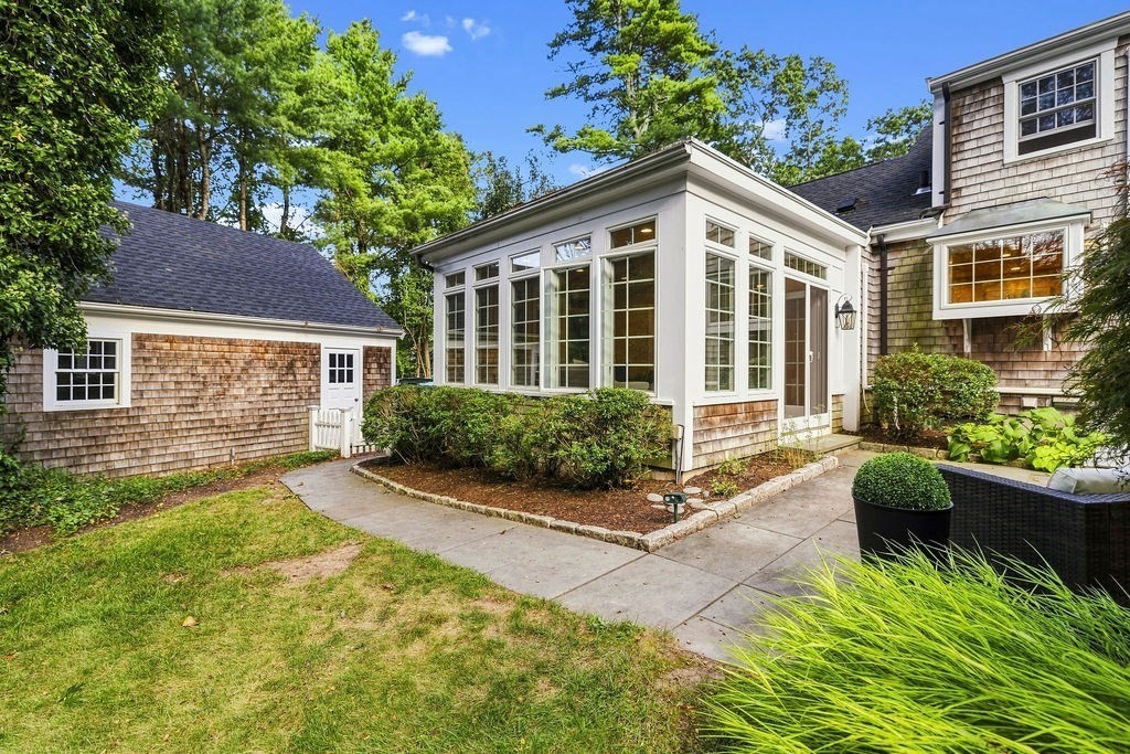 8 Lebaron Way Property Photo 11