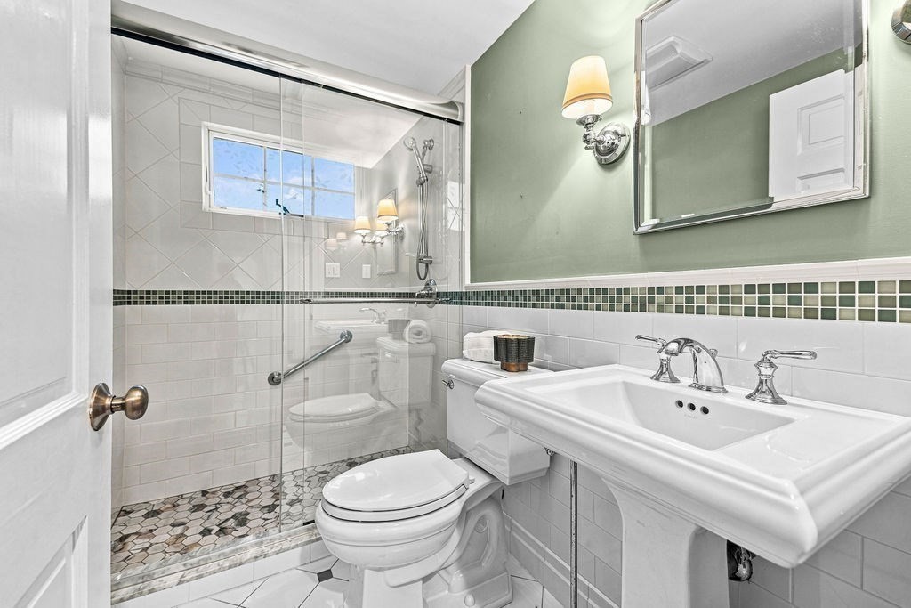 8 Lebaron Way Property Photo 25