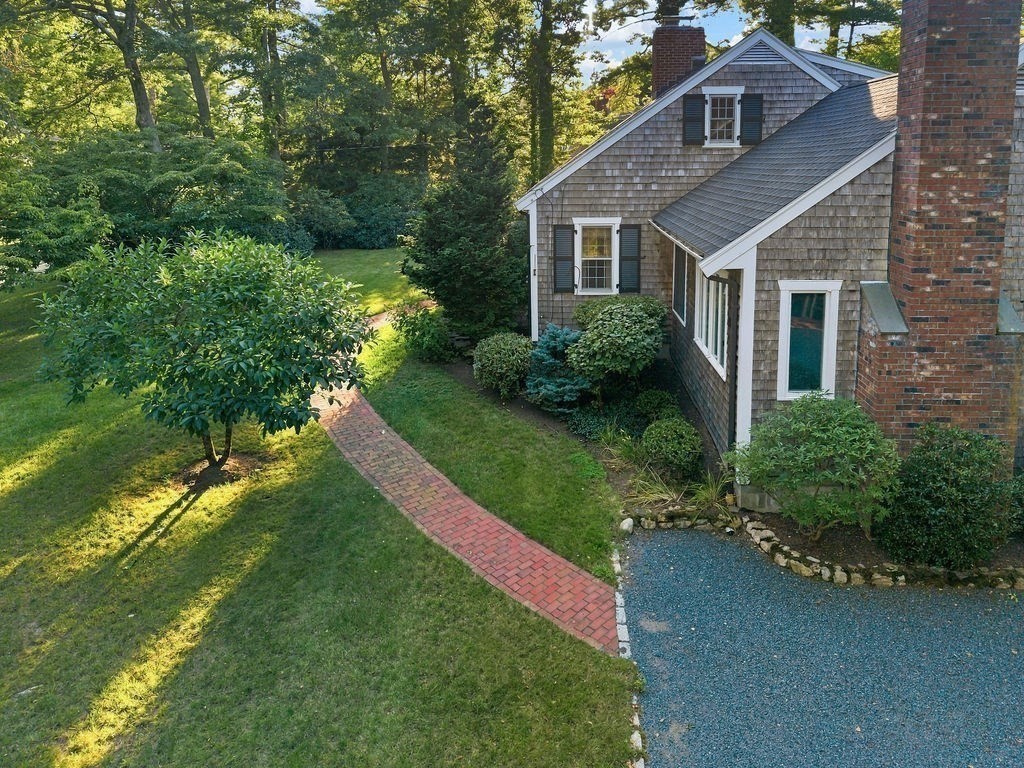 8 Lebaron Way Property Photo 35