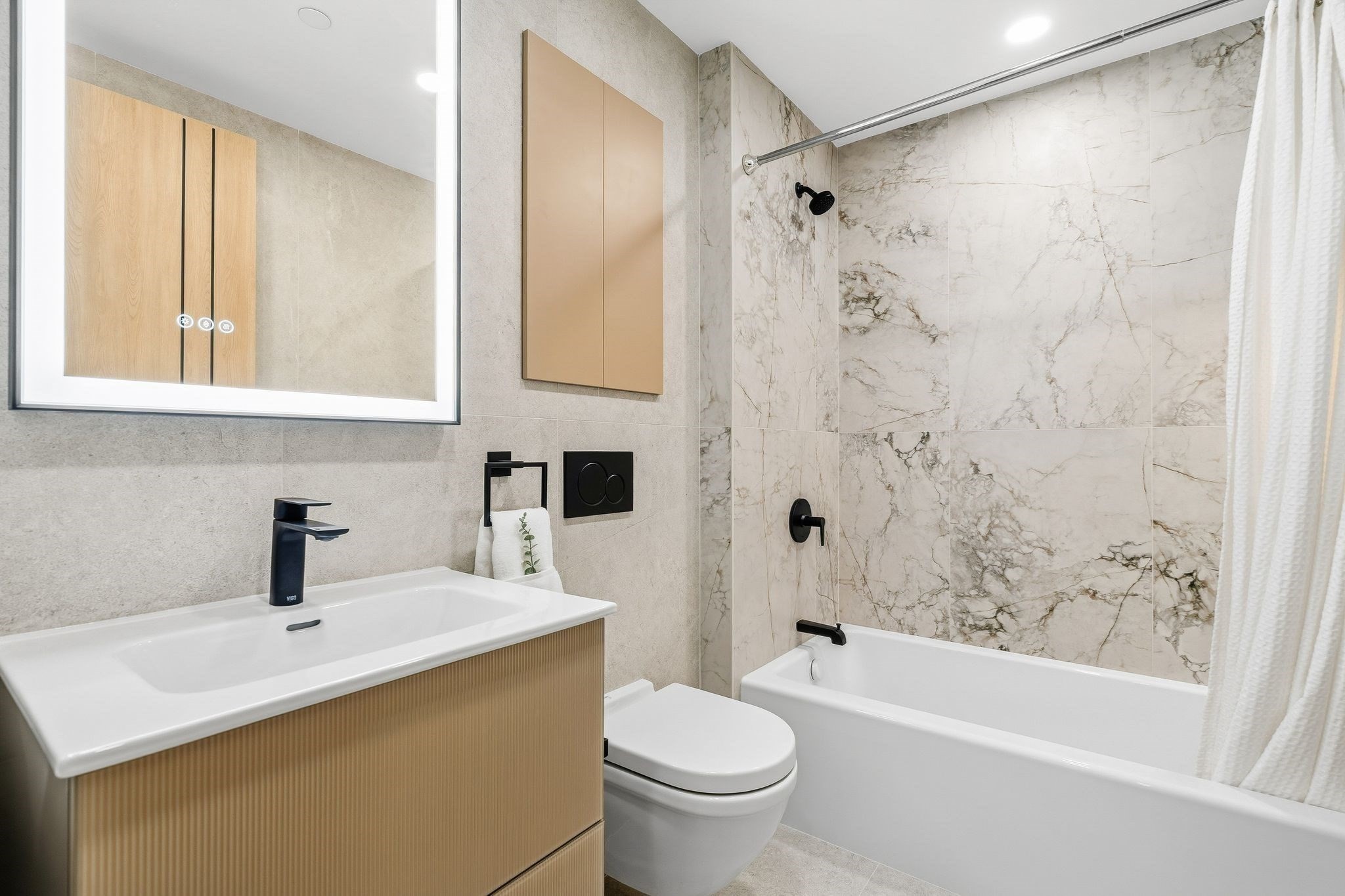 388 Washington Street # 404 Property Photo 22