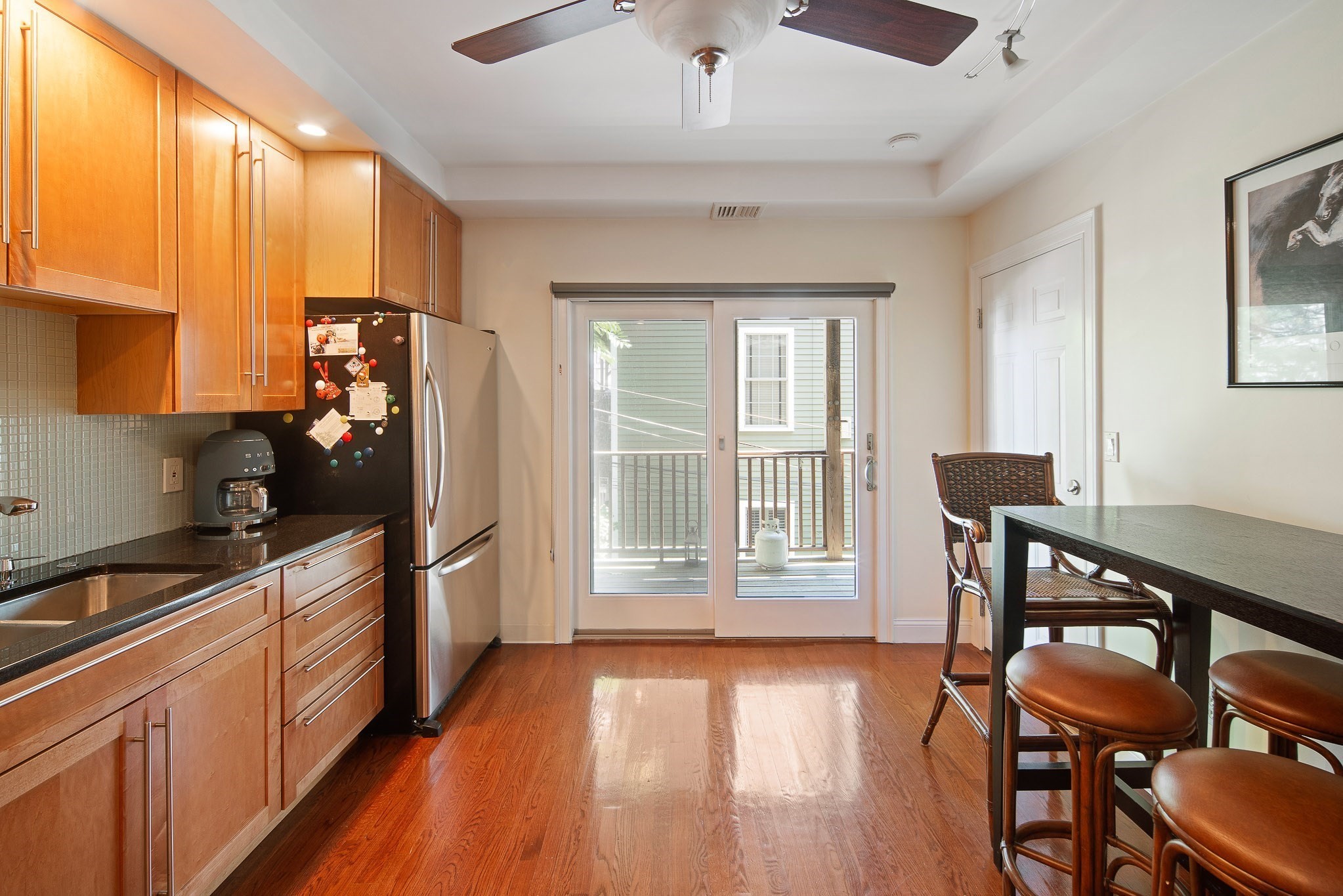 257 E St # 2 Property Photo 6