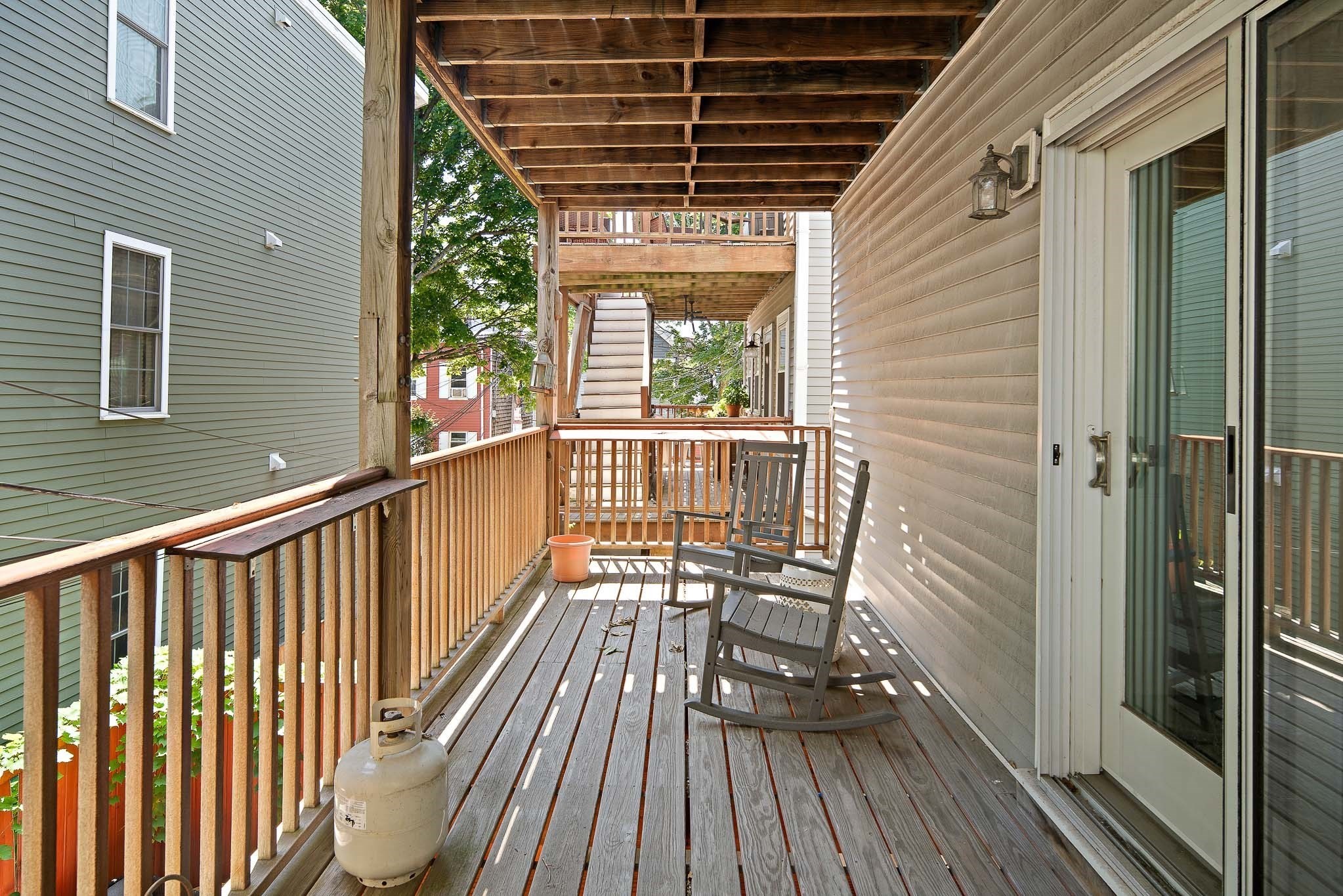 257 E St # 2 Property Photo 18