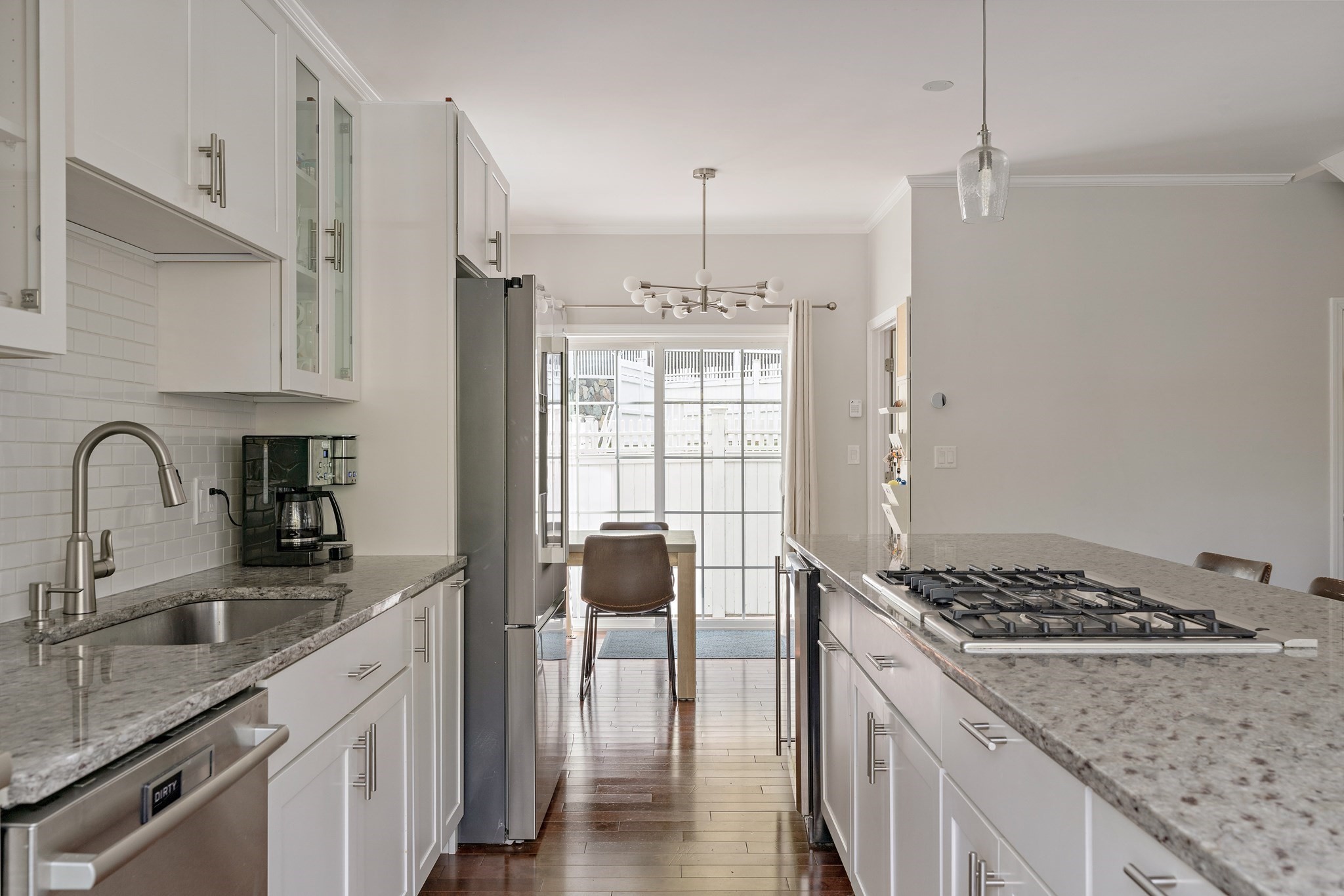 465 Washington Street Property Photo 6