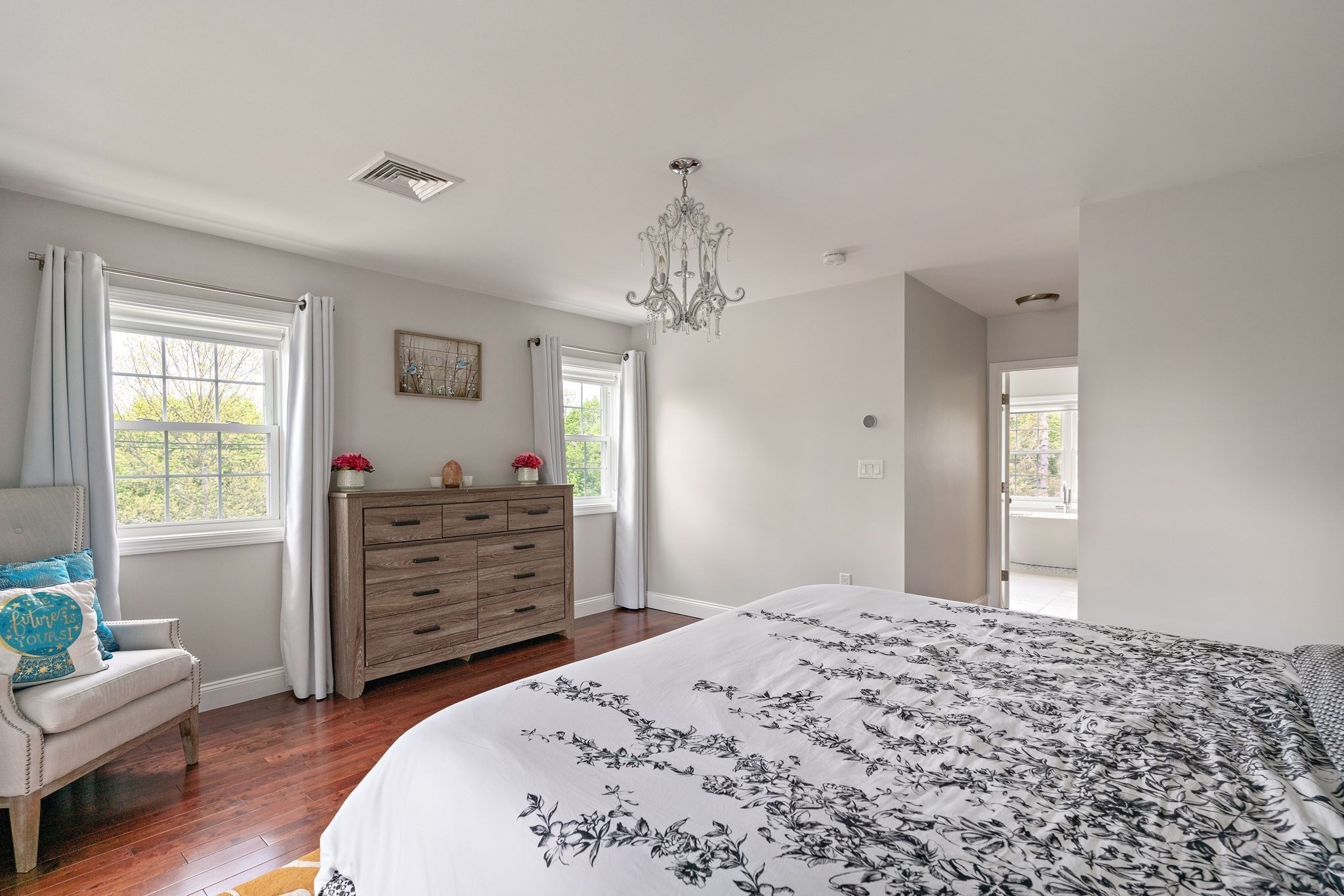 465 Washington Street Property Photo 13