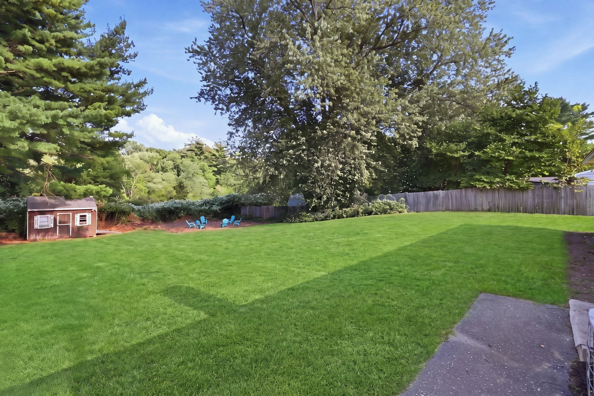 243 Shady Brook Ln Property Photo 7