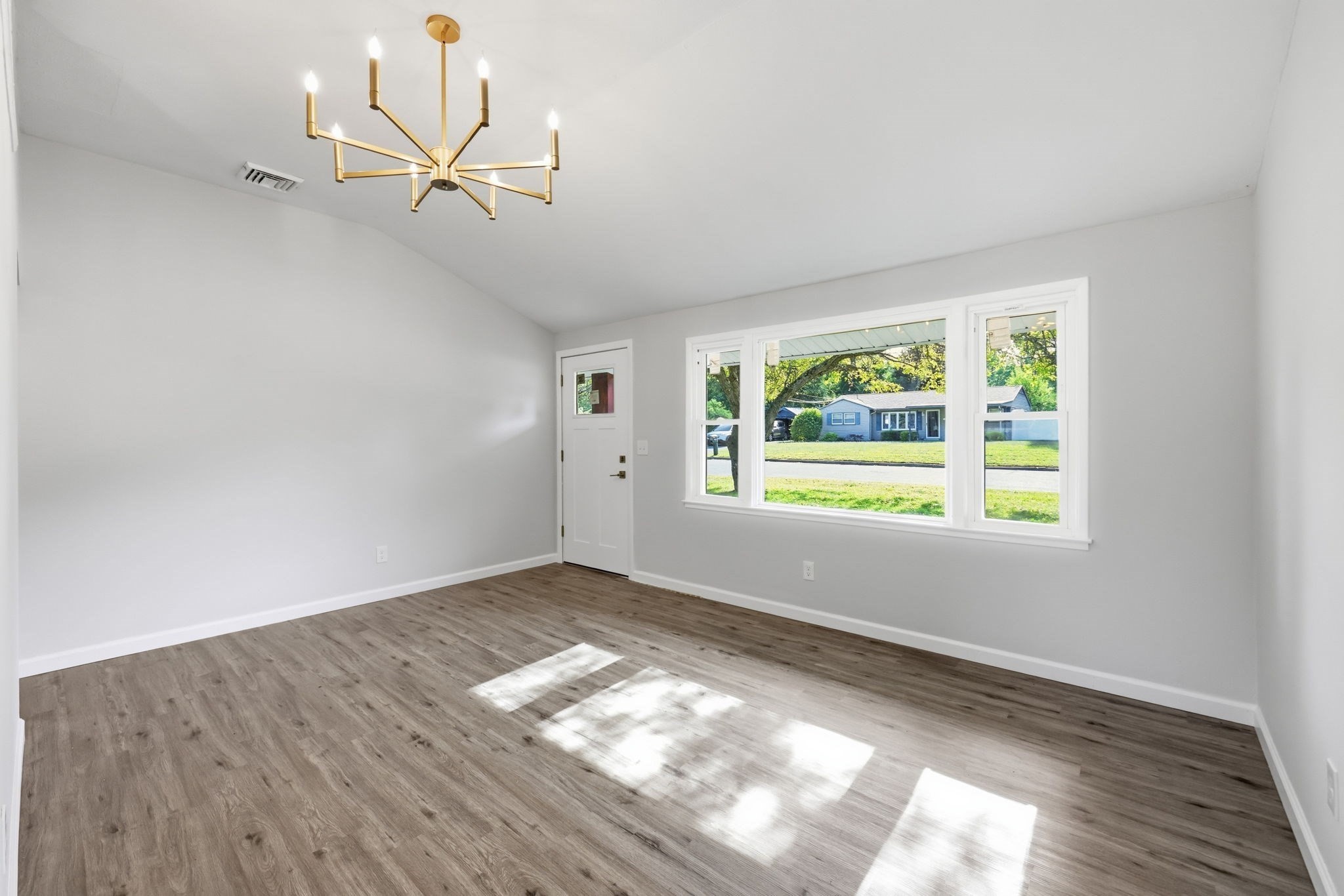 243 Shady Brook Ln Property Photo 14