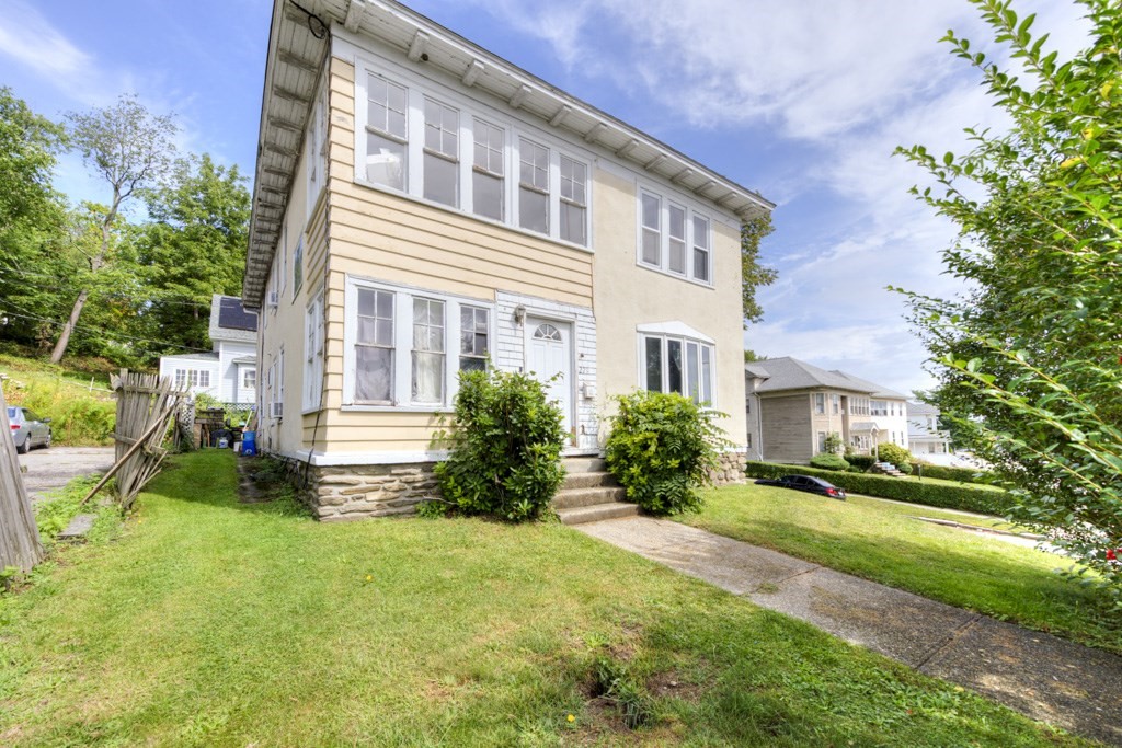 279 Hamilton St Property Photo 2