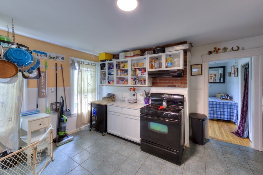 279 Hamilton St Property Photo 5