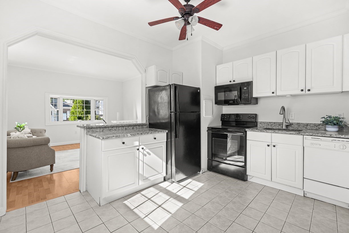 14 W Water St # 1 Property Photo 8