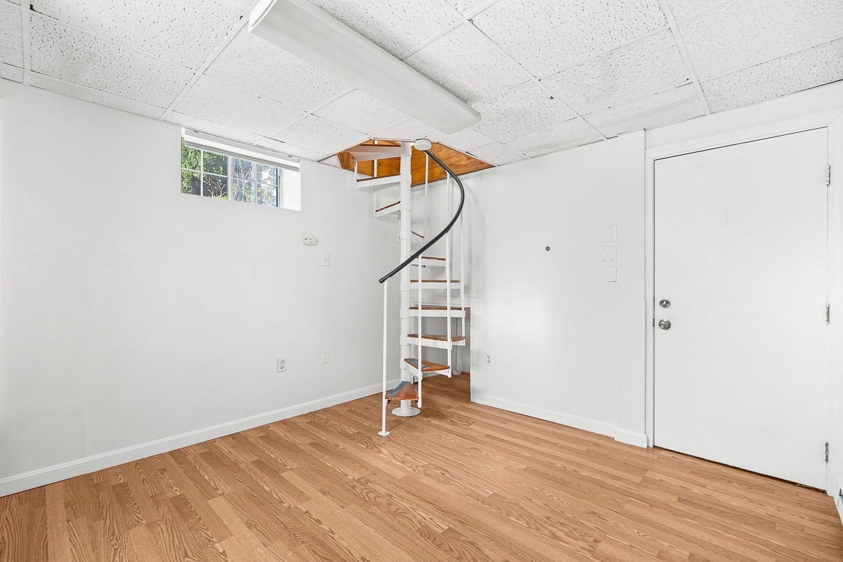 14 W Water St # 1 Property Photo 17