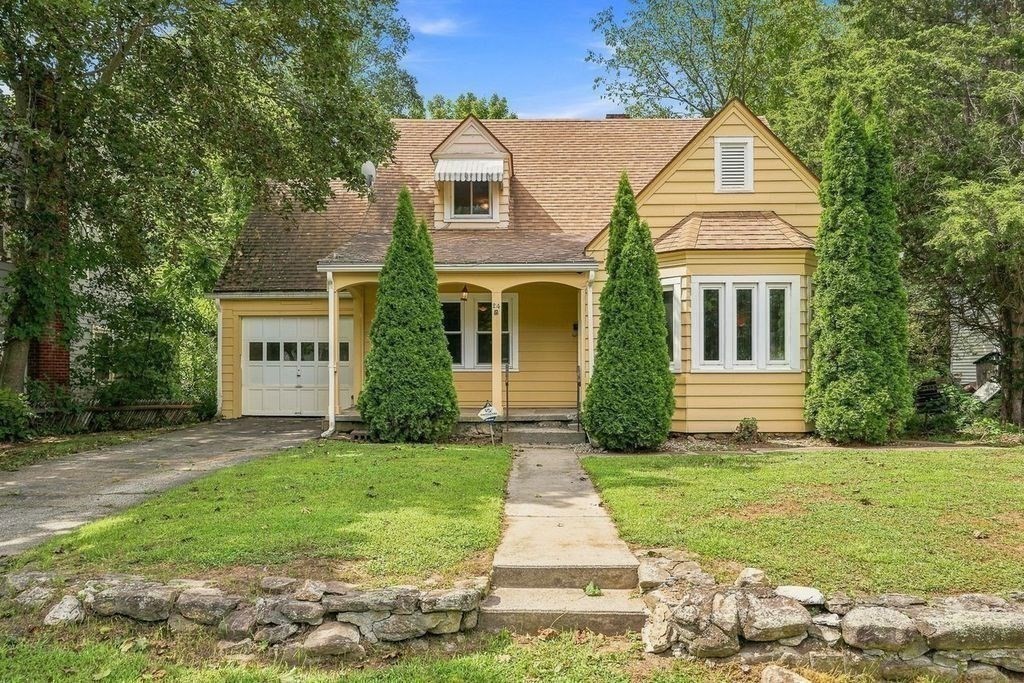 24 Litchfield Avenue Property Photo 1