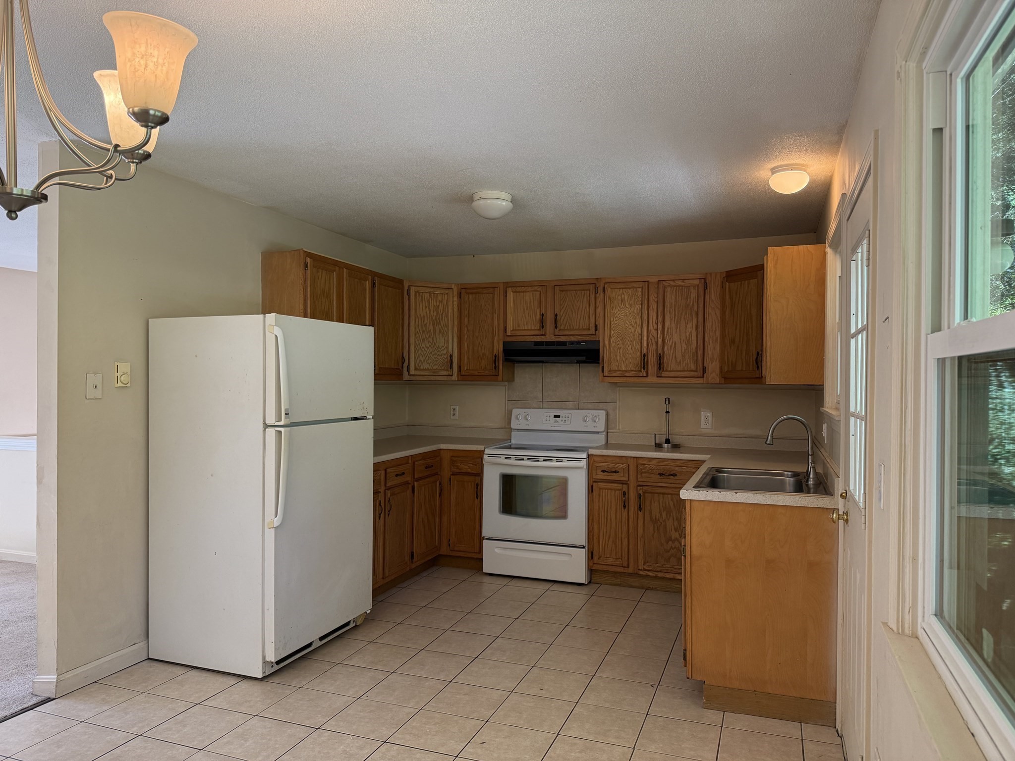5 Edge Hill Rd Property Photo 3