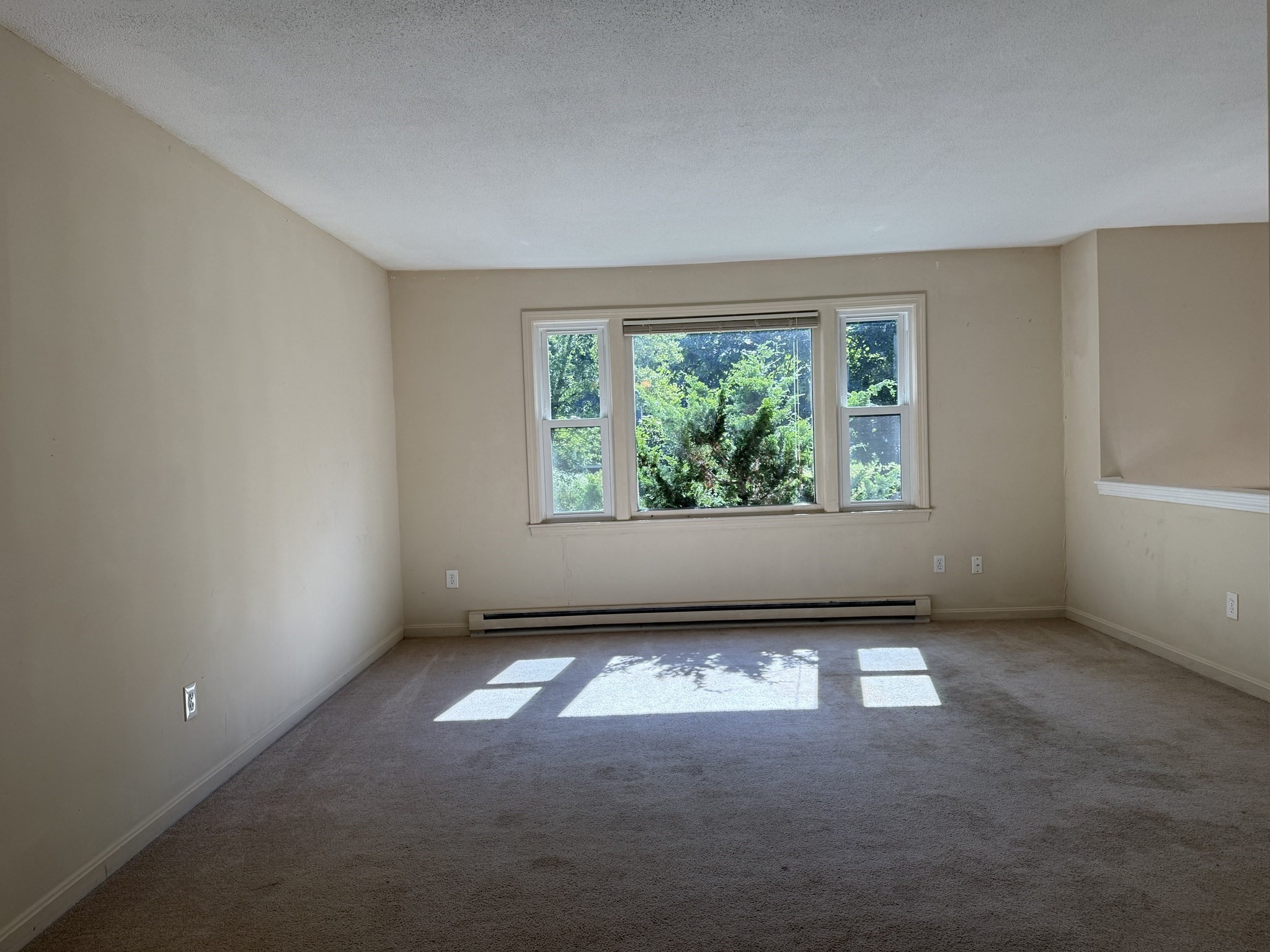 5 Edge Hill Rd Property Photo 6