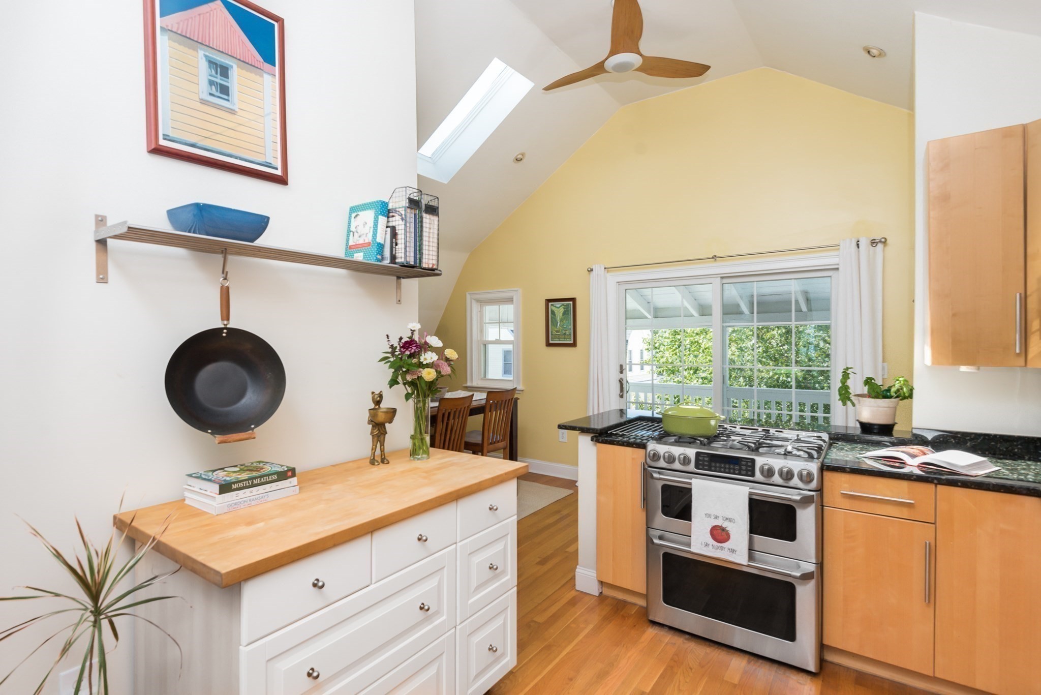 11 Varnum St # 3 Property Photo 3
