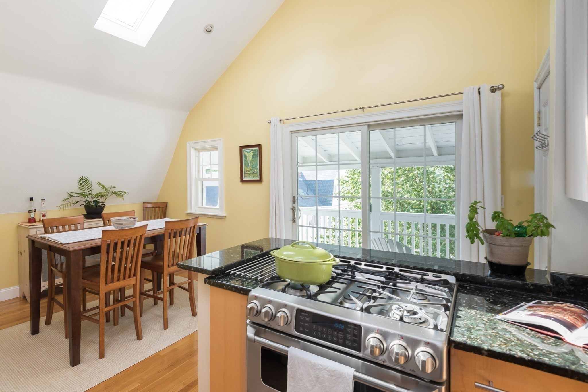 11 Varnum St # 3 Property Photo 4