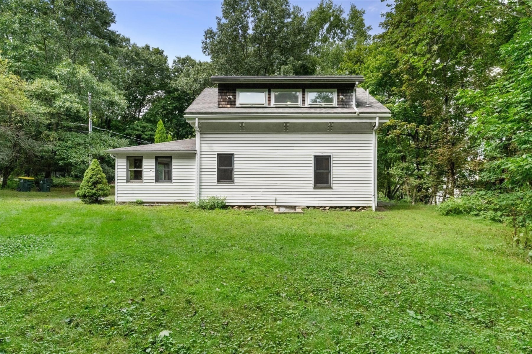229 Bent St Property Photo 36