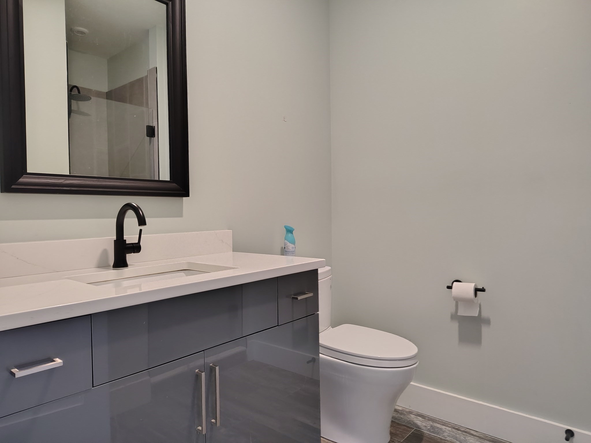 60 Cross St E # 211 Property Photo 7