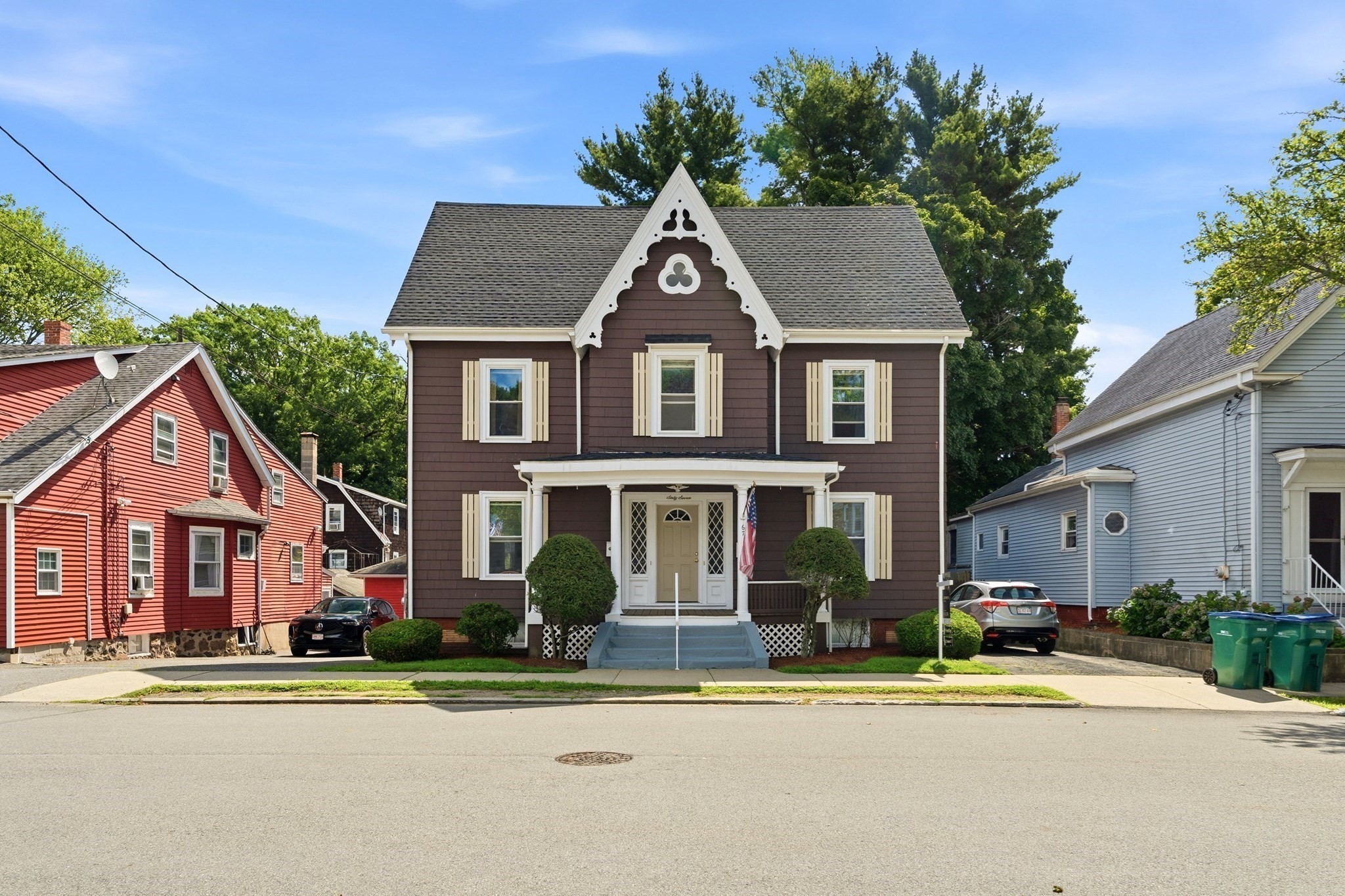 67 Oakwood Ave Property Photo 1