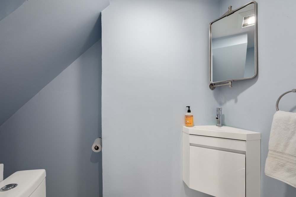 60 Court St. Property Photo 17