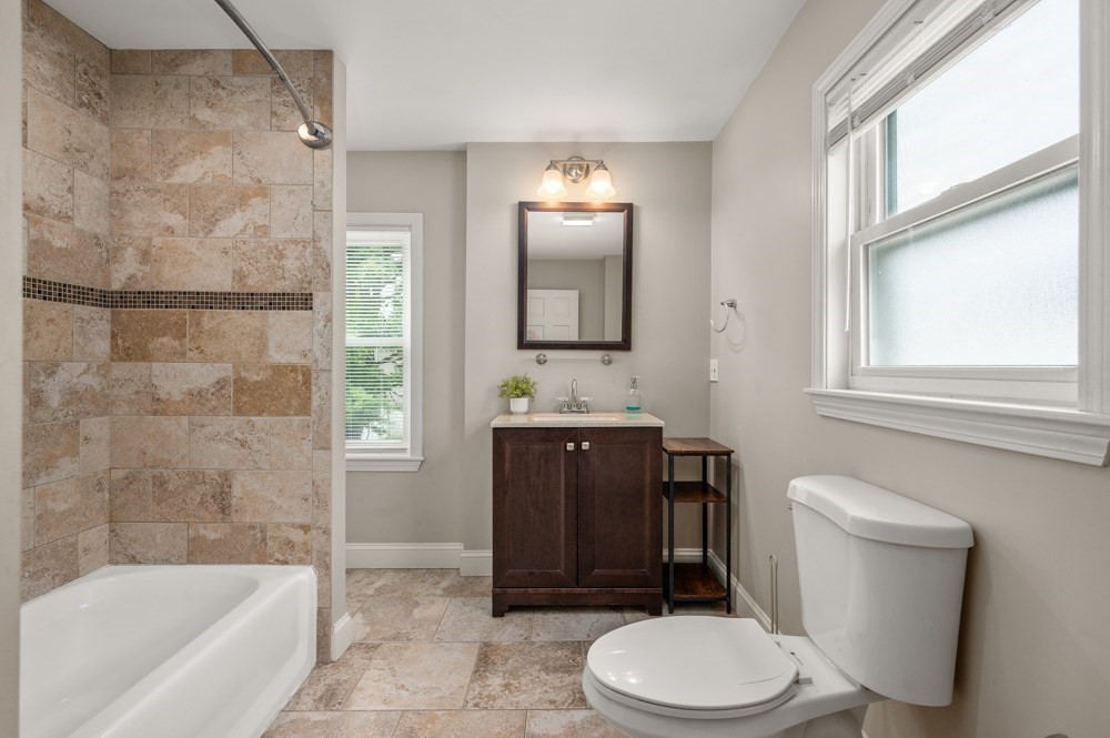 60 Court St. Property Photo 24